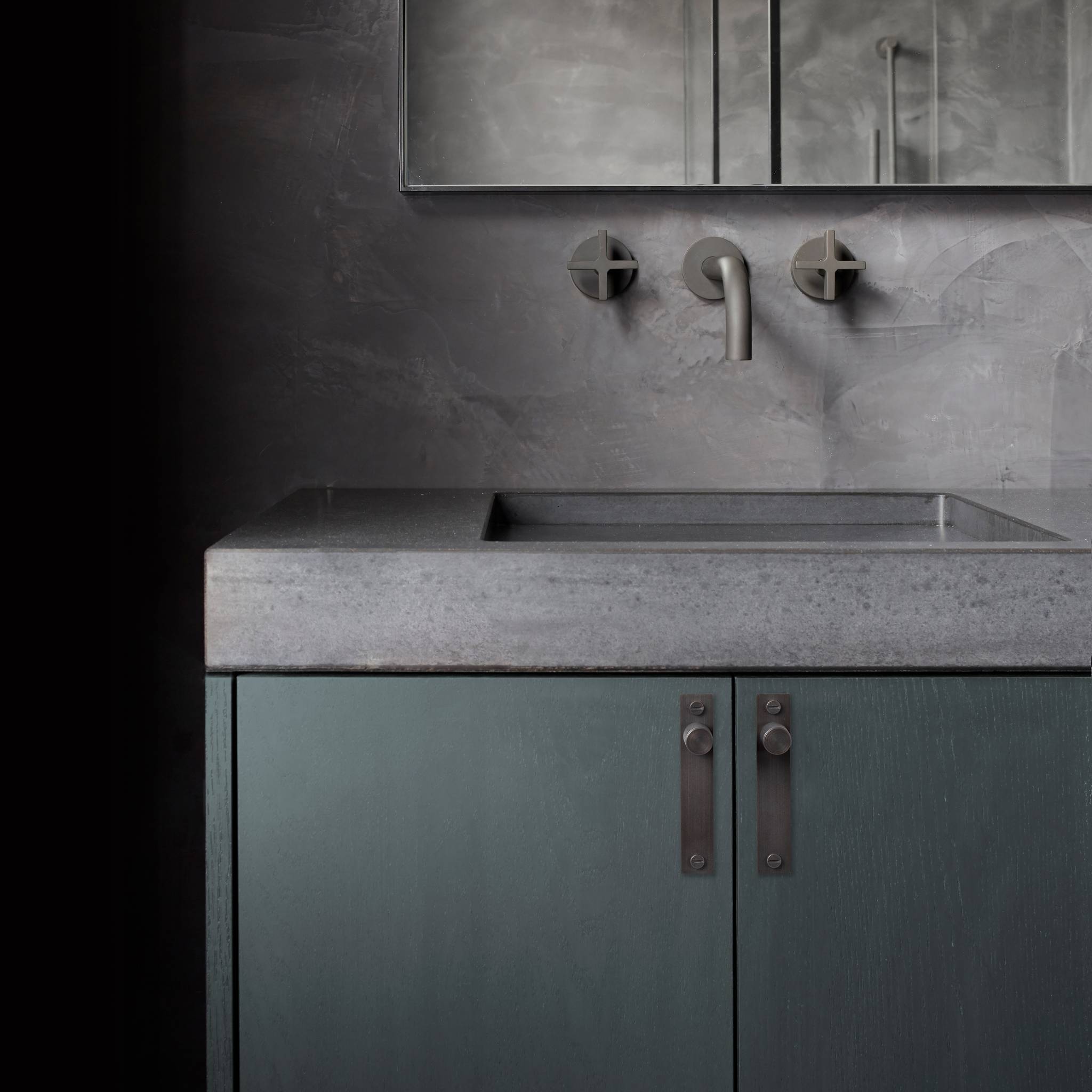 FURNITURE KNOB / PLATE / CROSS