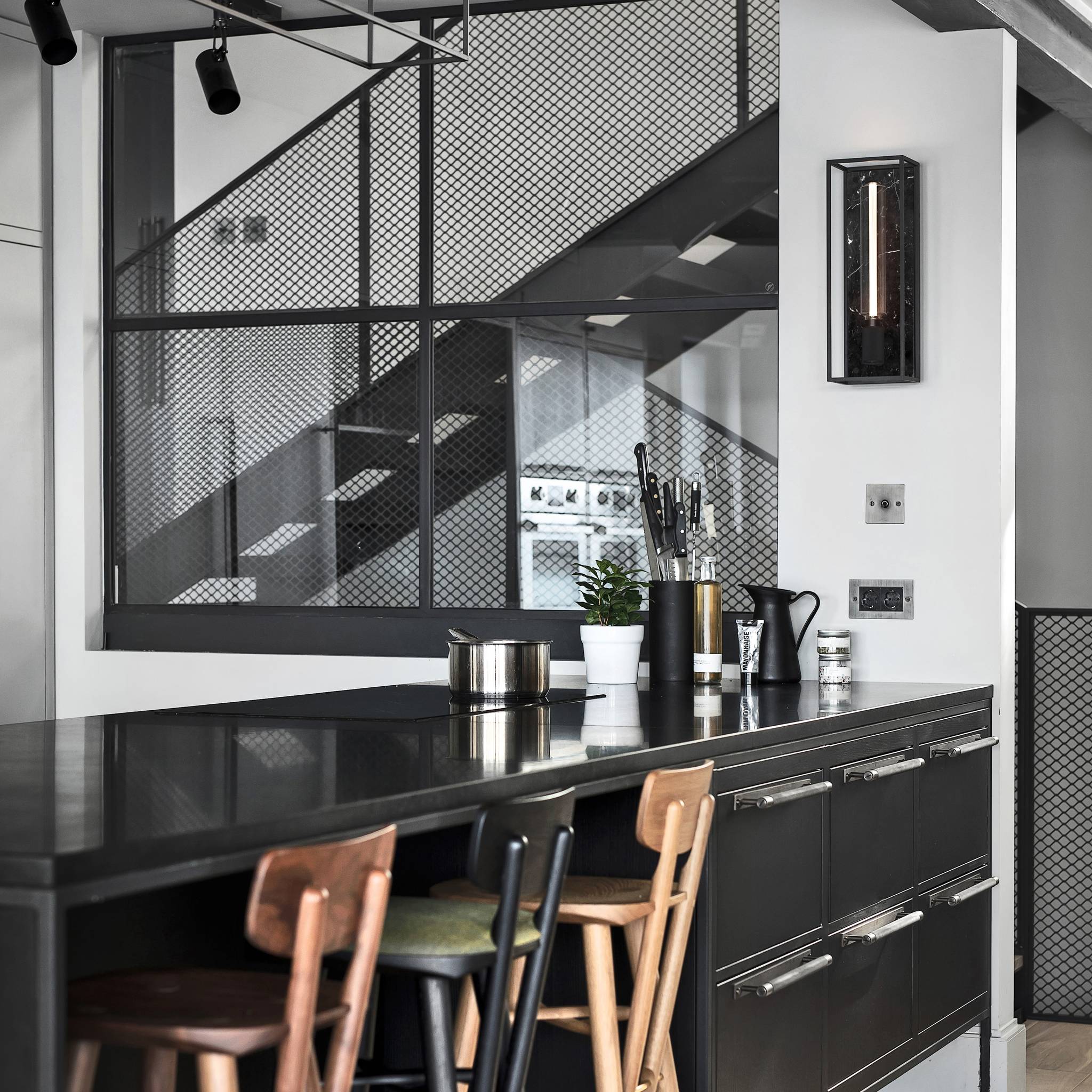 #Finish_BLACK MARBLE