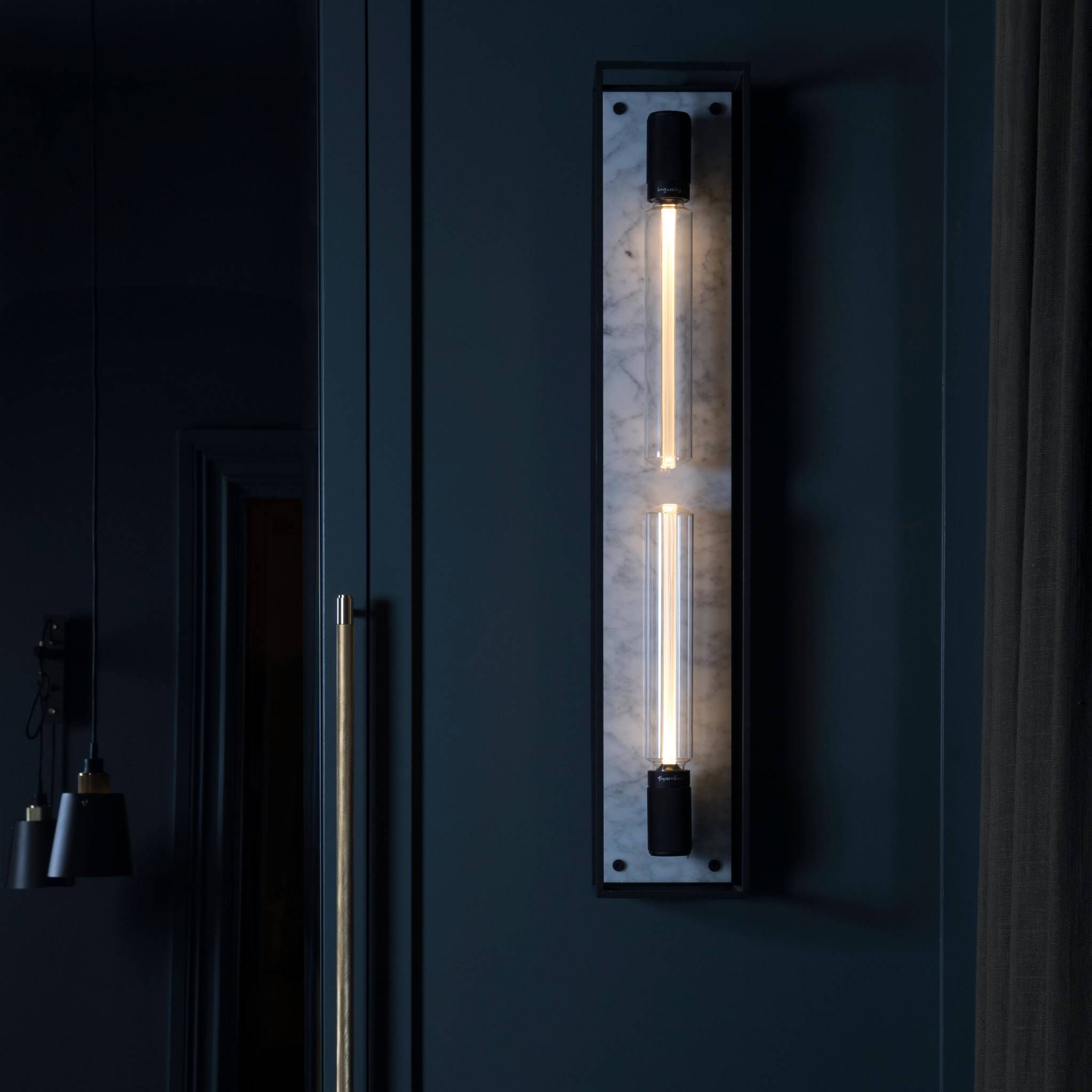 CAGED WALL / X-LARGE / CROSS