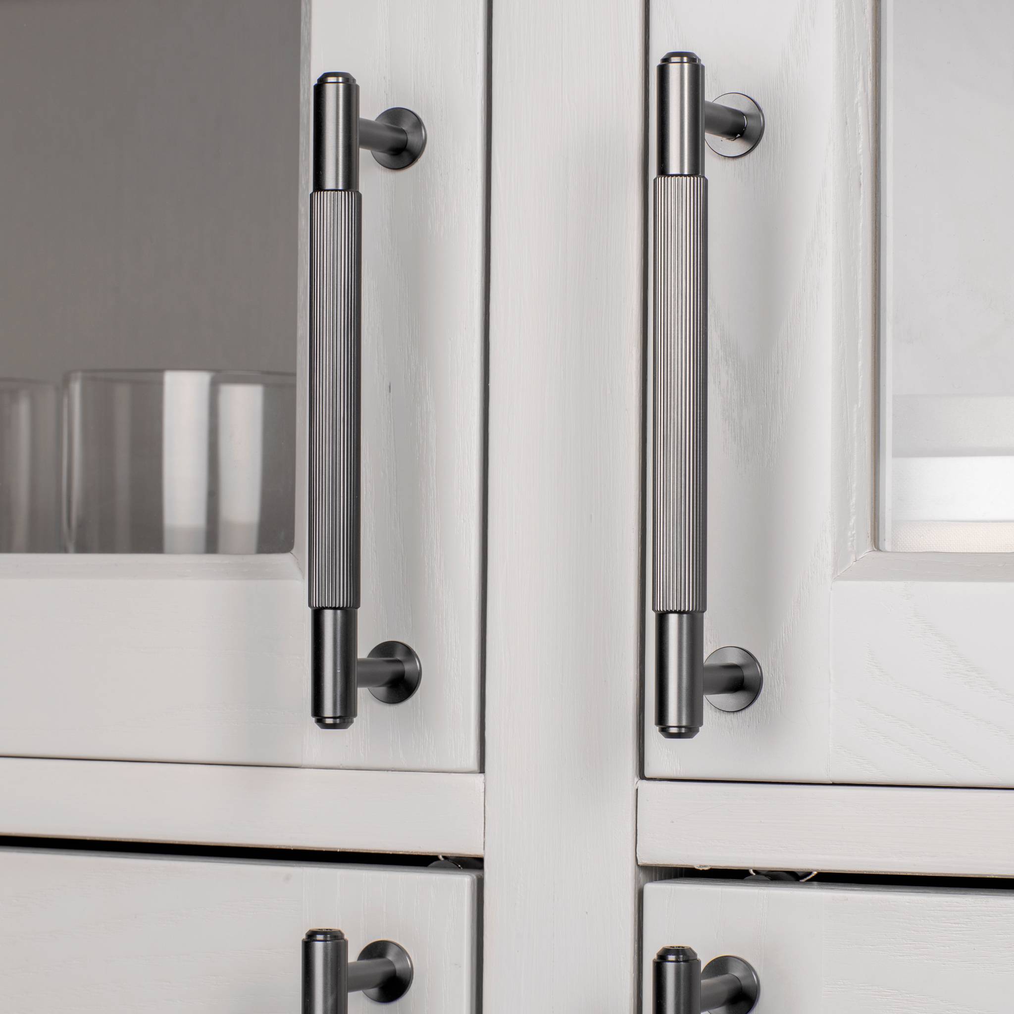 PULL BAR / LINEAR