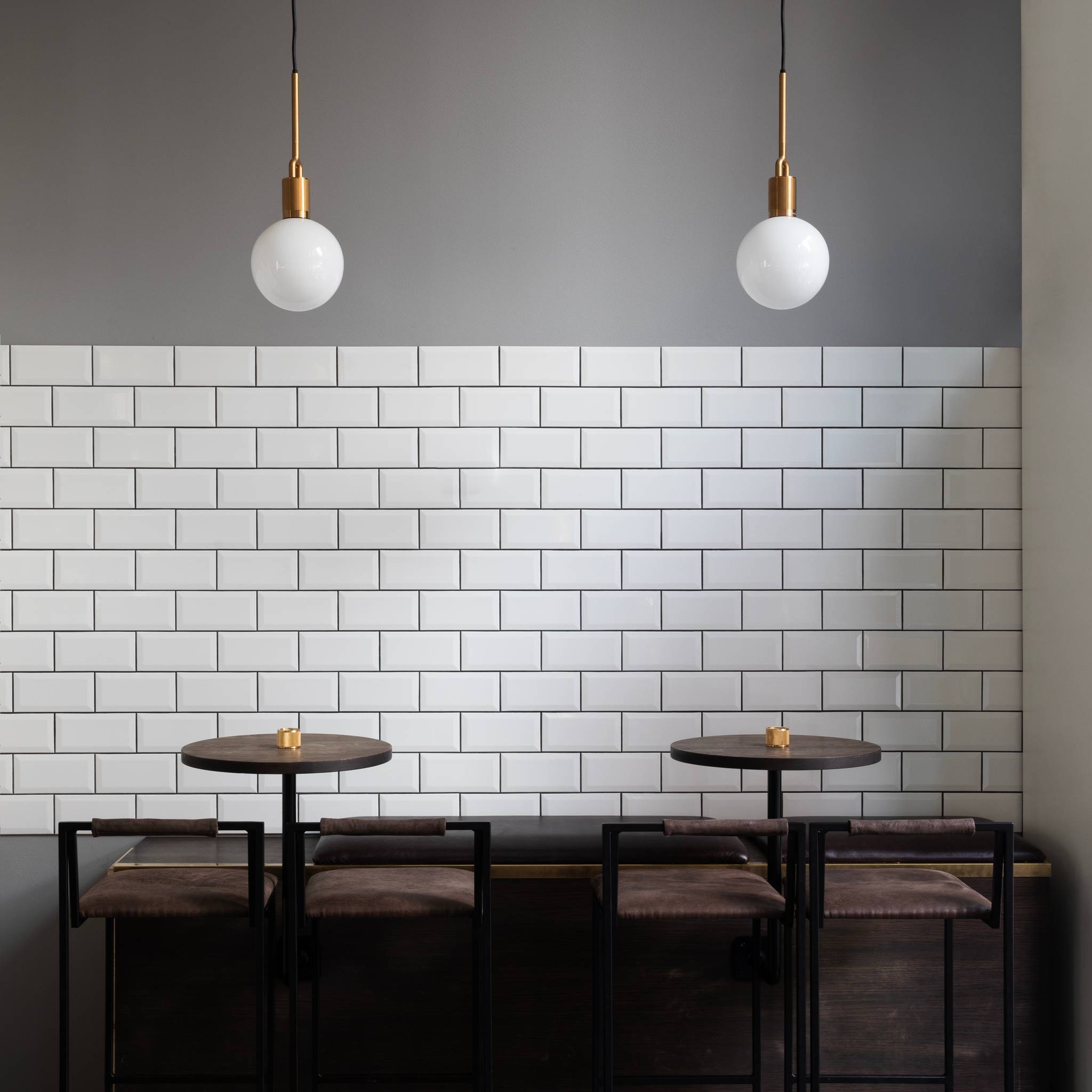 FORKED GLOBE / MEDIUM