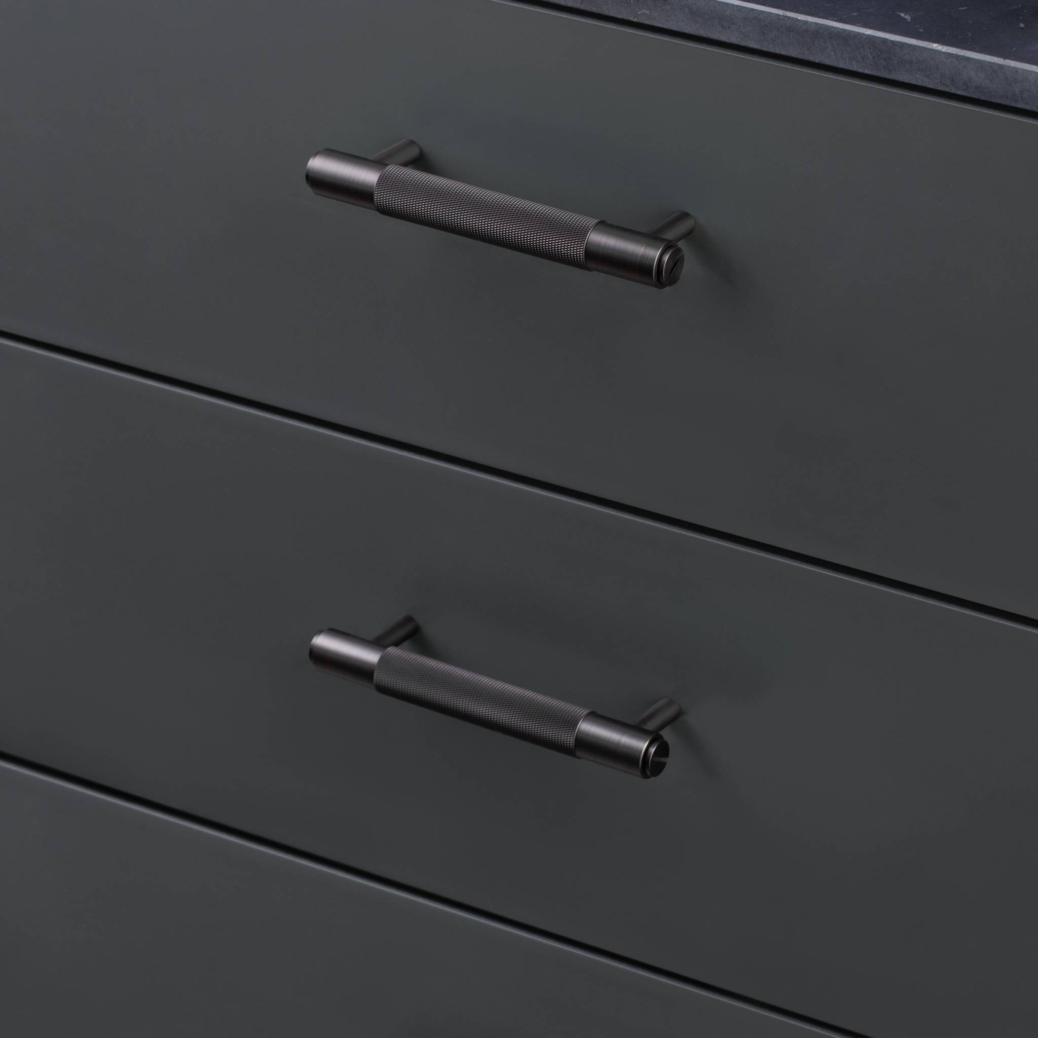PULL BAR / CROSS