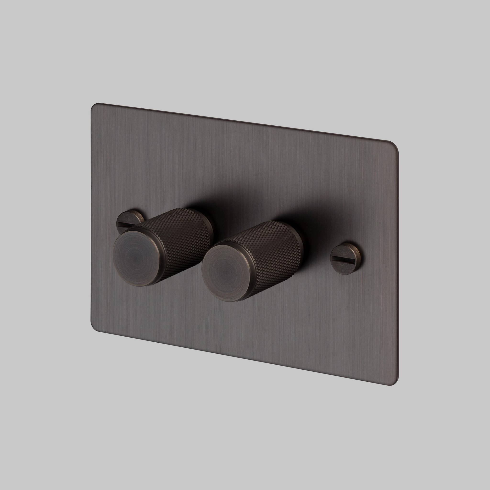 2G DIMMER / HORIZONTAL / 100W / CROSS