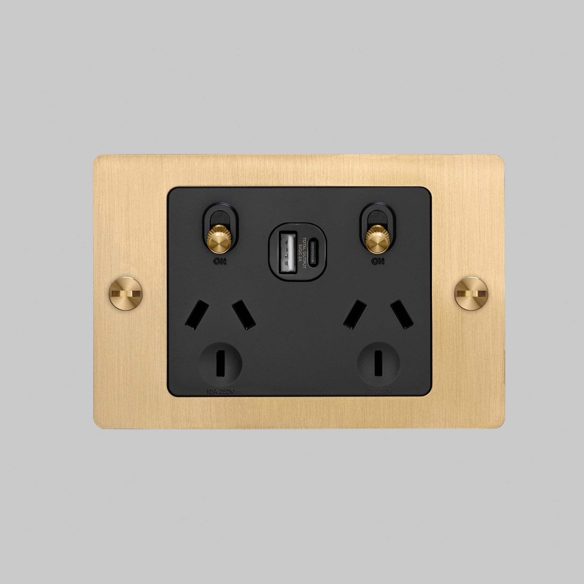 2G GPO SOCKET / USB A+C / WITHOUT LOGO / CROSS