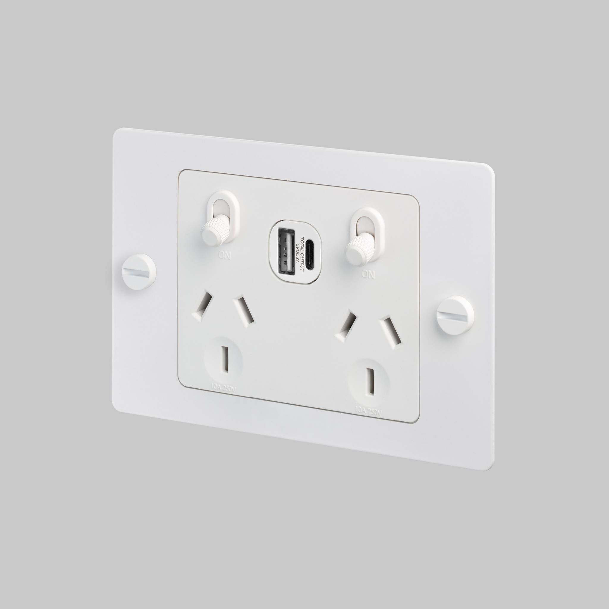 2G GPO SOCKET / USB A+C / WITHOUT LOGO / CROSS