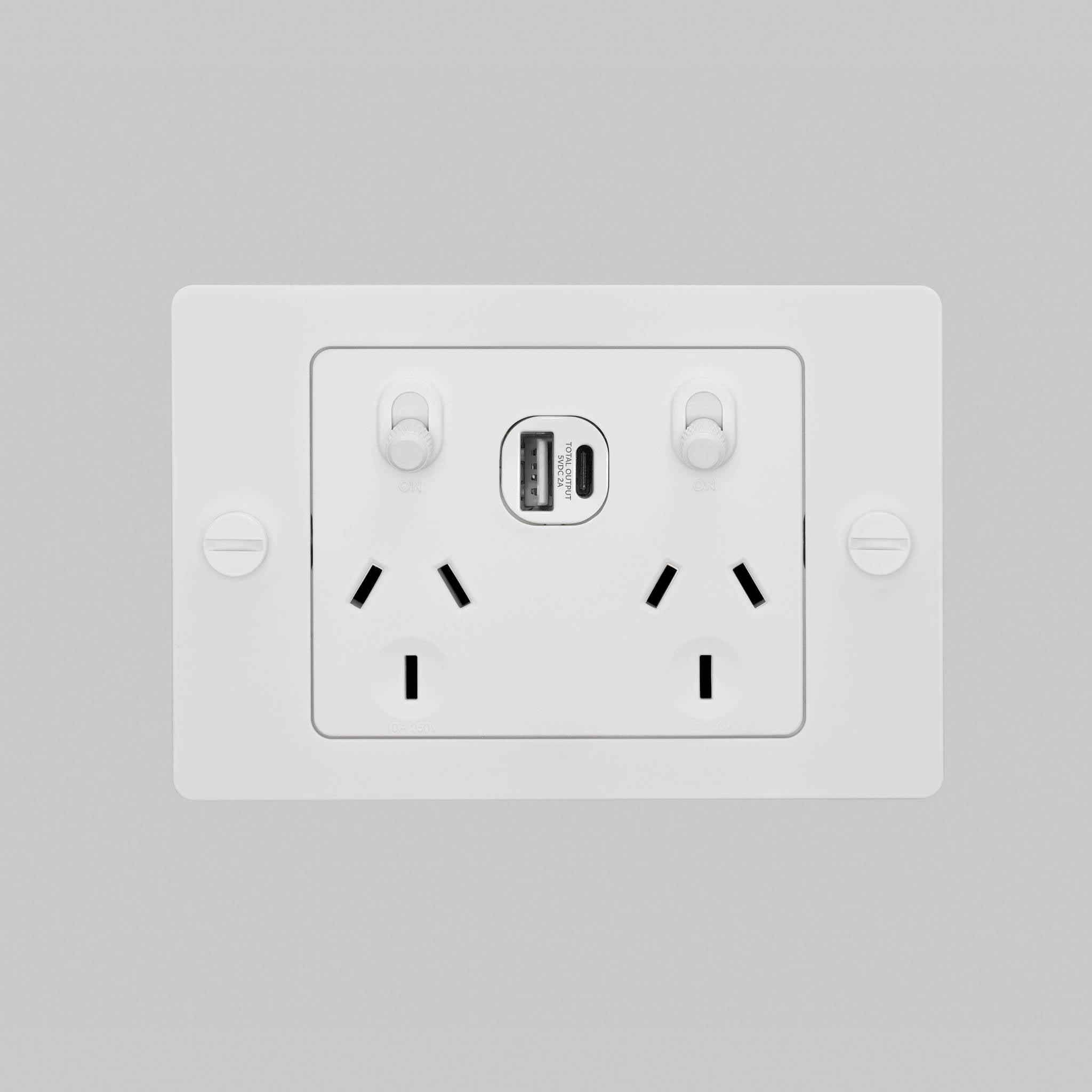2G GPO SOCKET / USB A+C / WITHOUT LOGO / CROSS