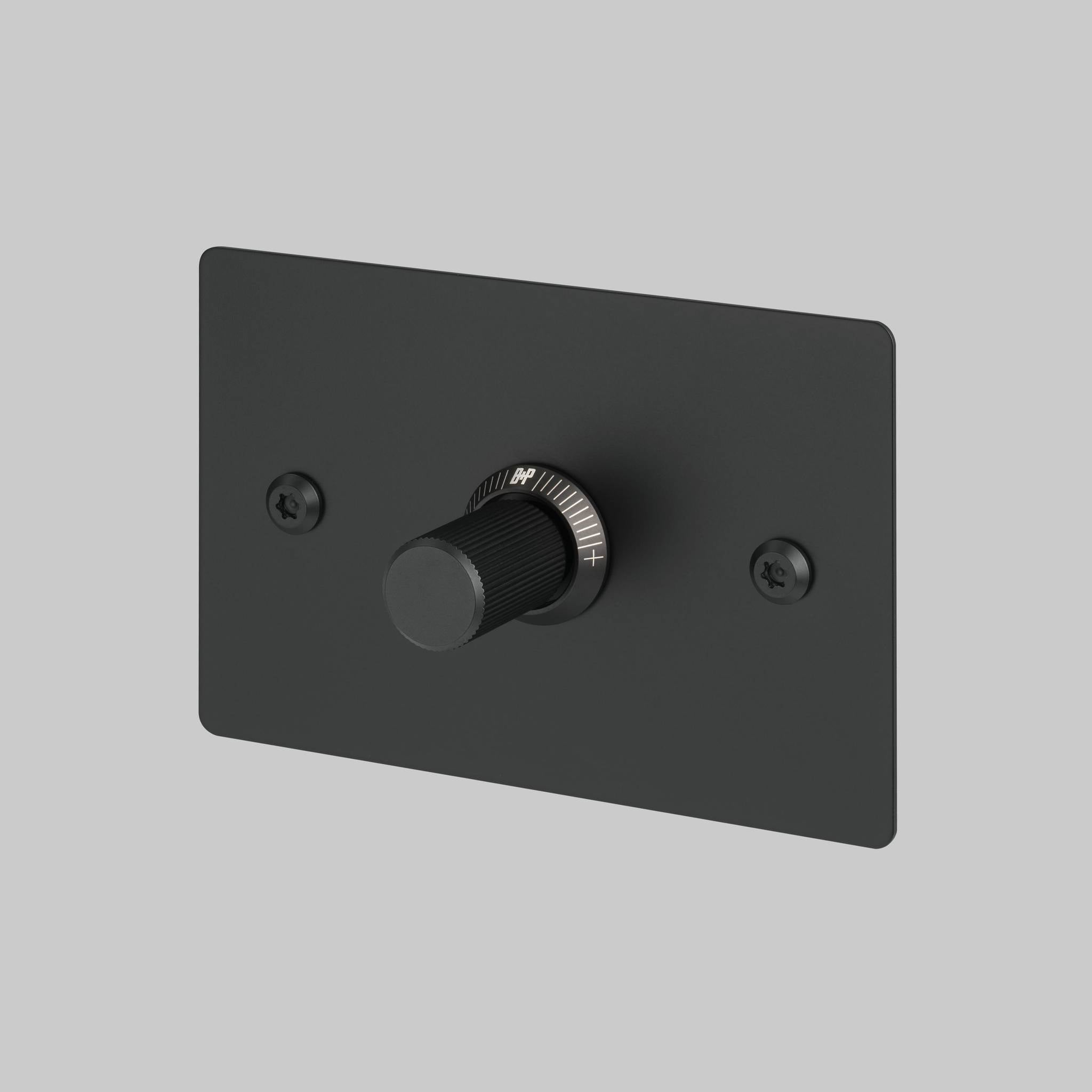 1G DIMMER / HORIZONTAL / 250W RETRACTIVE / LINEAR