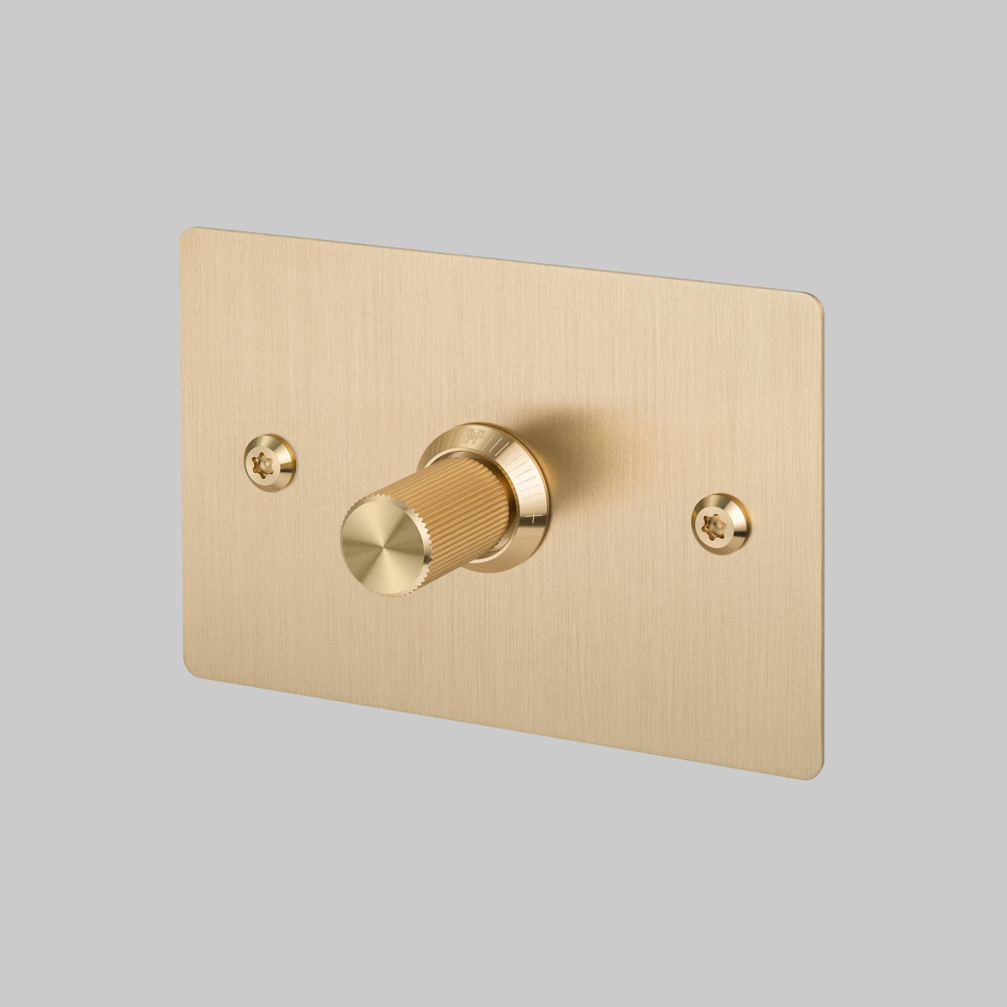 1G DIMMER / HORIZONTAL / 250W RETRACTIVE / LINEAR