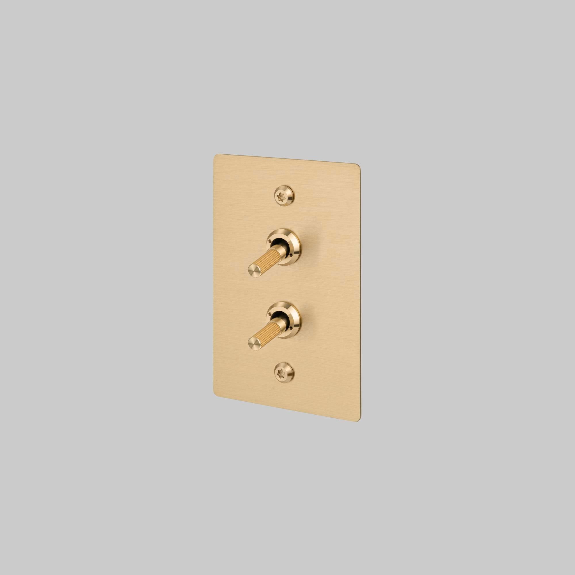 2G TOGGLE / VERTICAL / 2-WAY / LINEAR