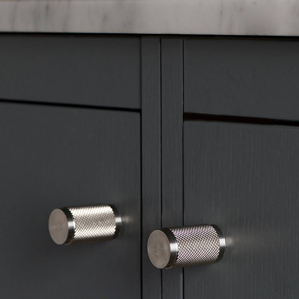 FURNITURE KNOB / CROSS