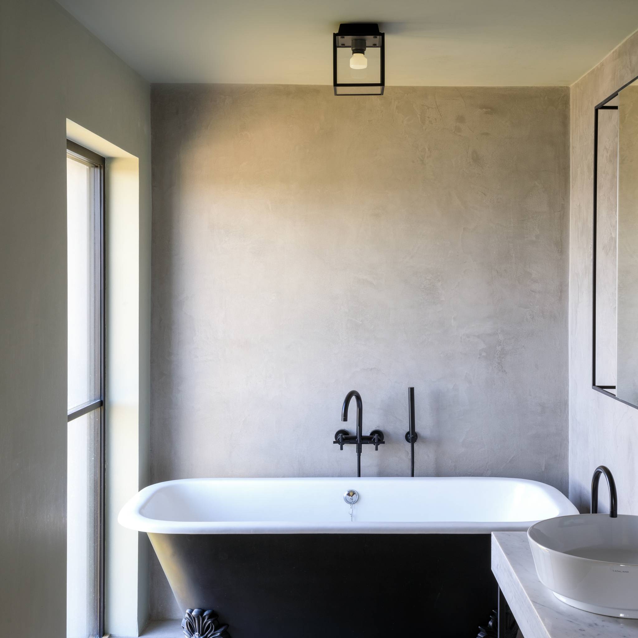 CAGED WET / CEILING / CROSS / SMALL