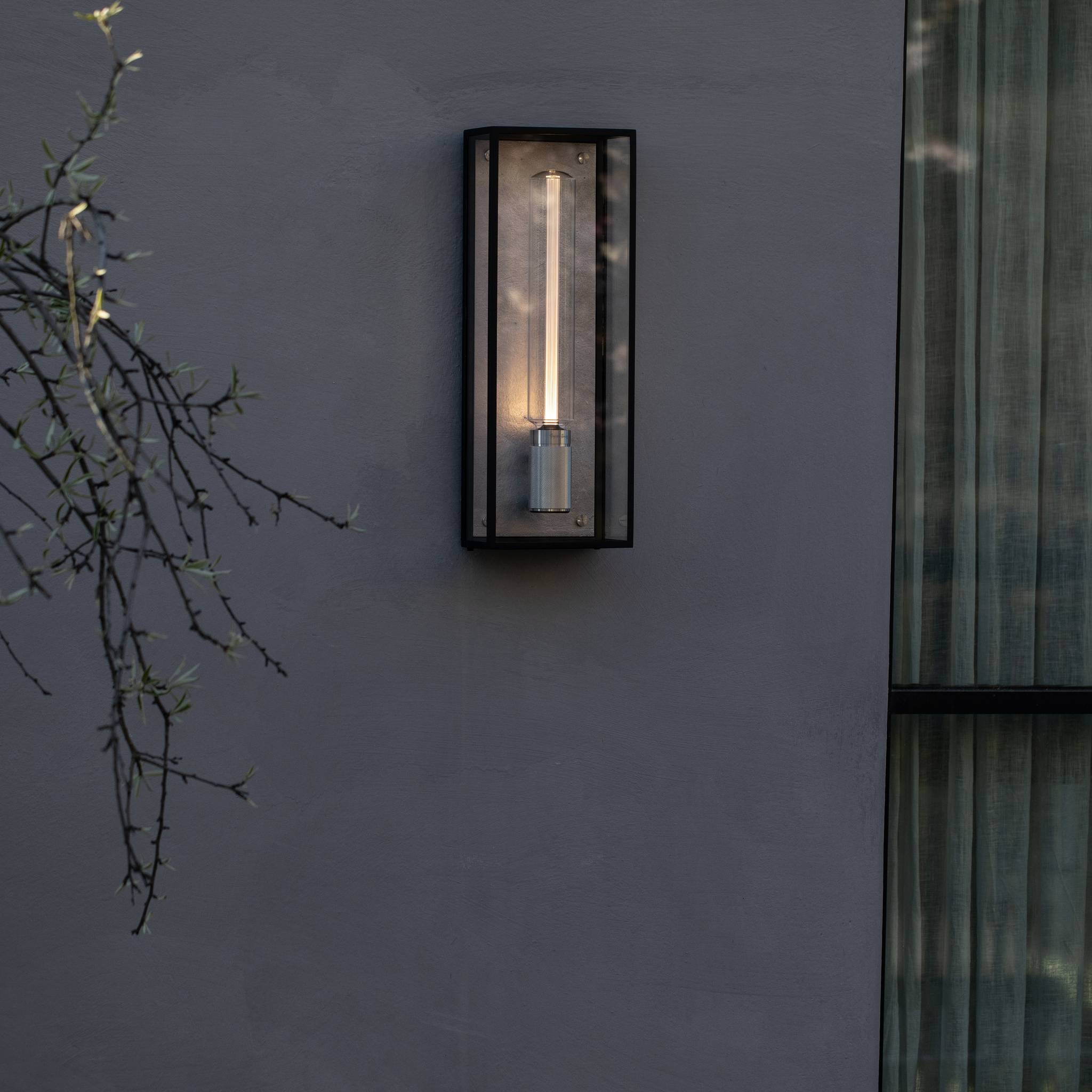 CAGED WET / WALL / CROSS / LARGE