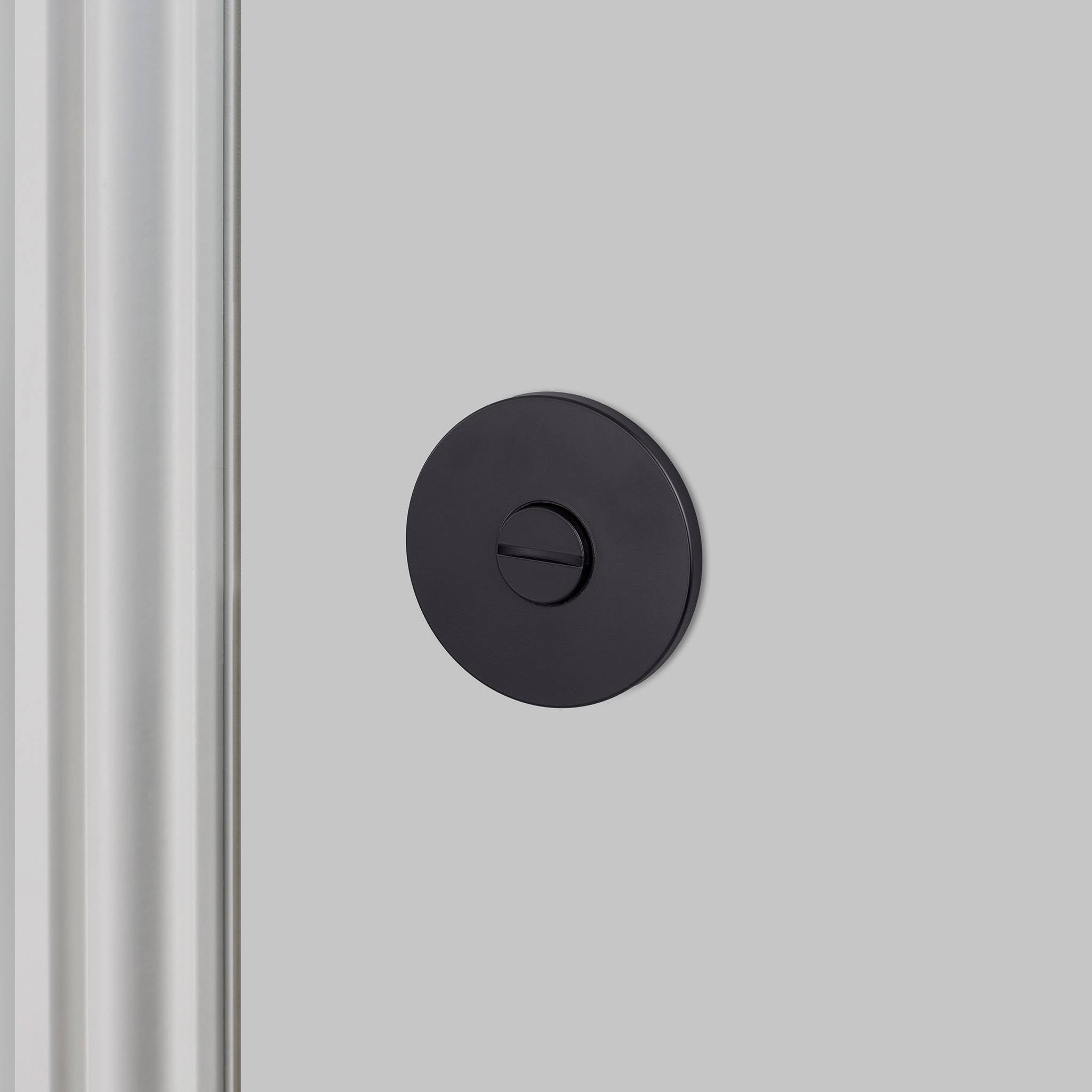 THUMBTURN LOCK / CAST / LATCH INCLUDED