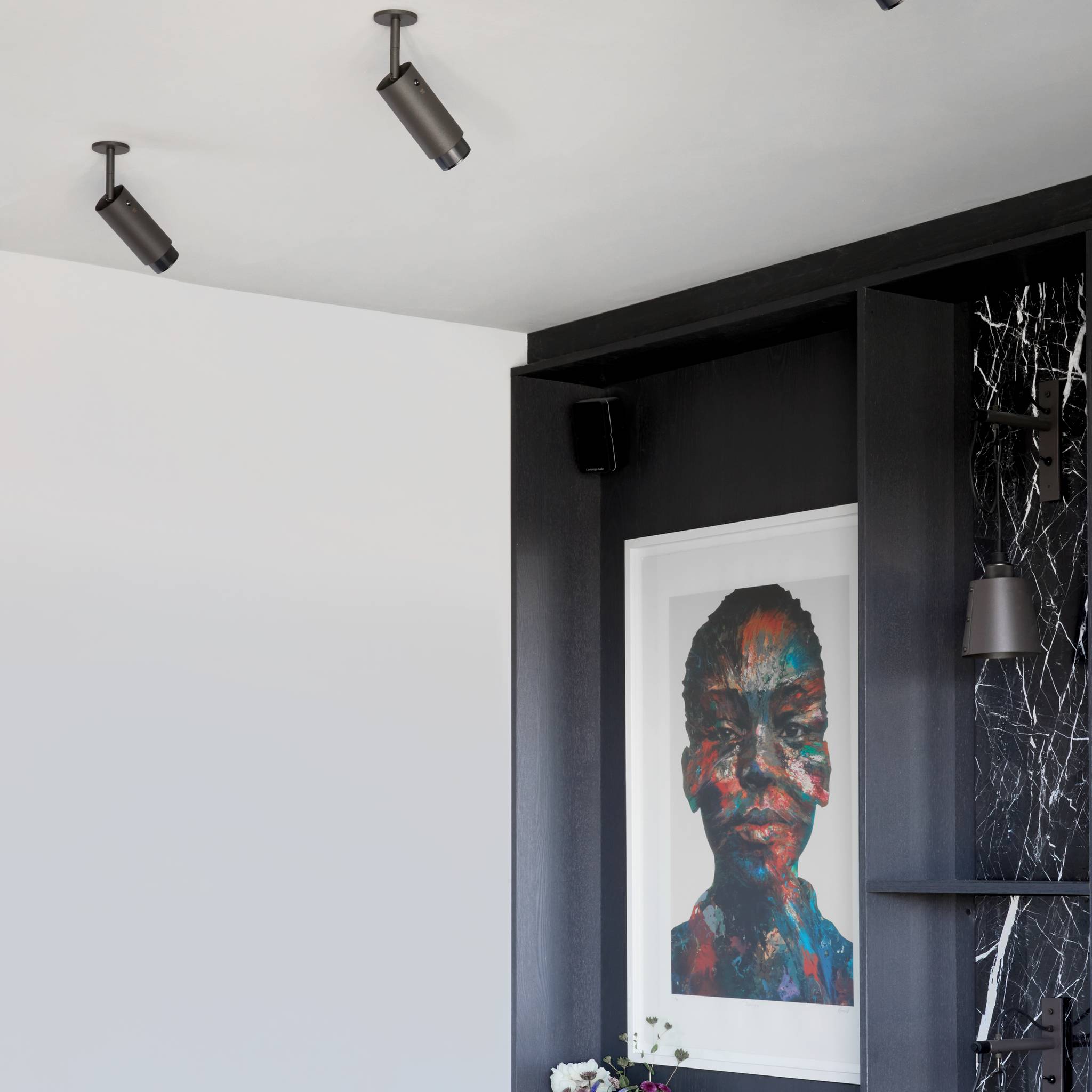 EXHAUST SPOT / LINEAR / GRAPHITE