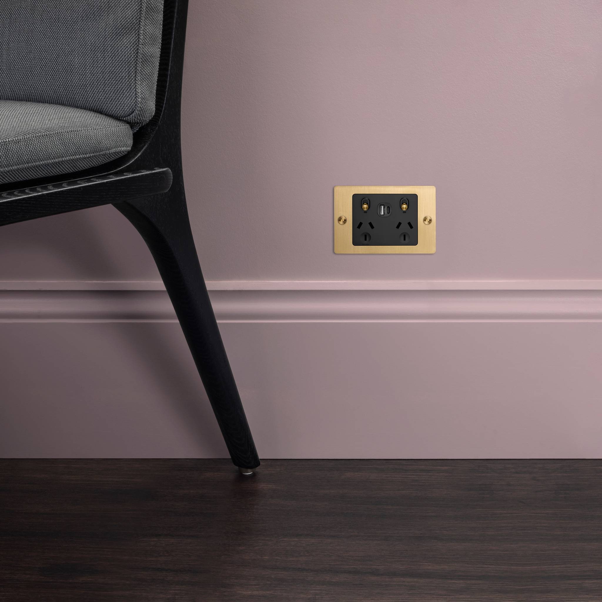 2G GPO SOCKET / USB A+C / WITHOUT LOGO / CROSS