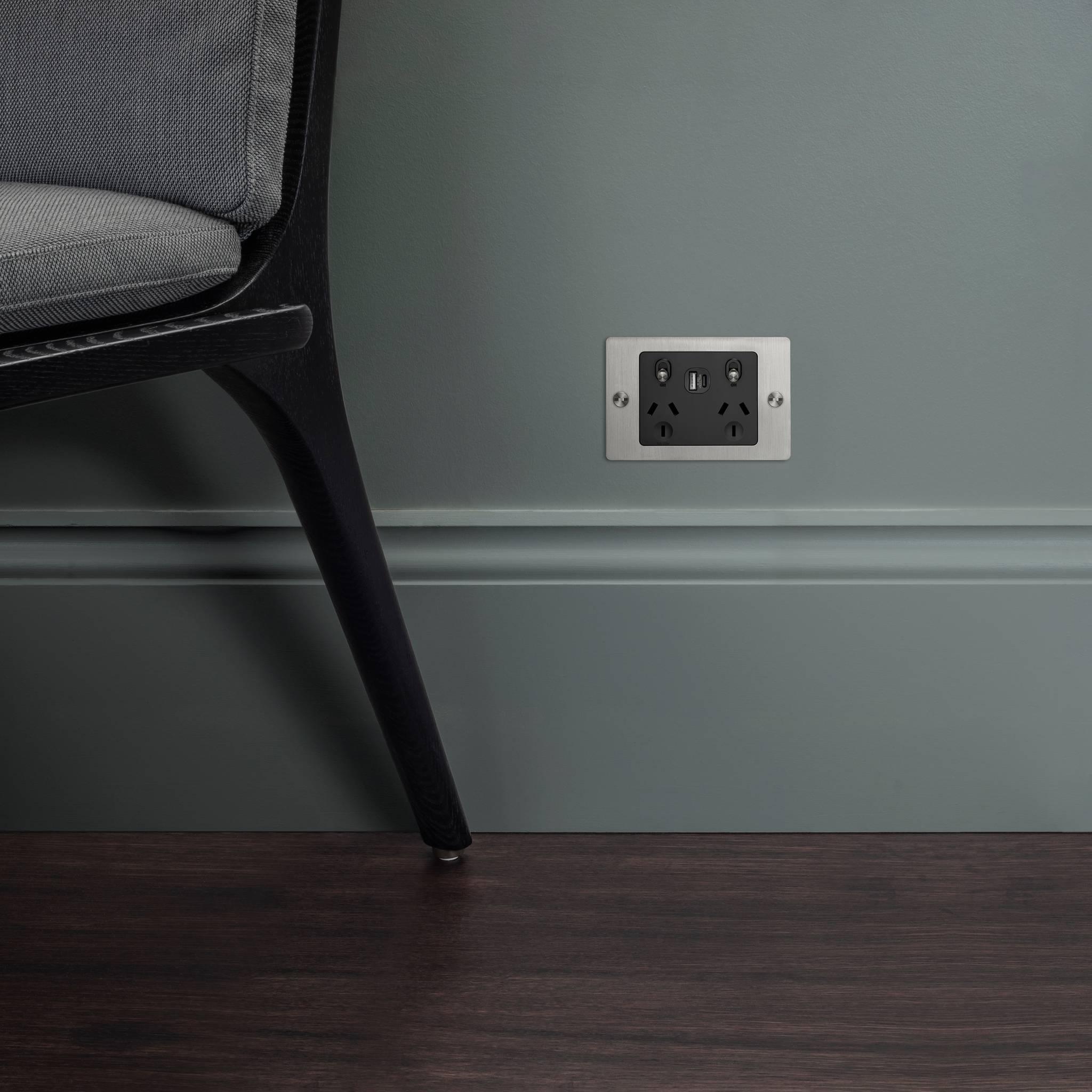 2G GPO SOCKET / USB A+C / WITHOUT LOGO / CROSS