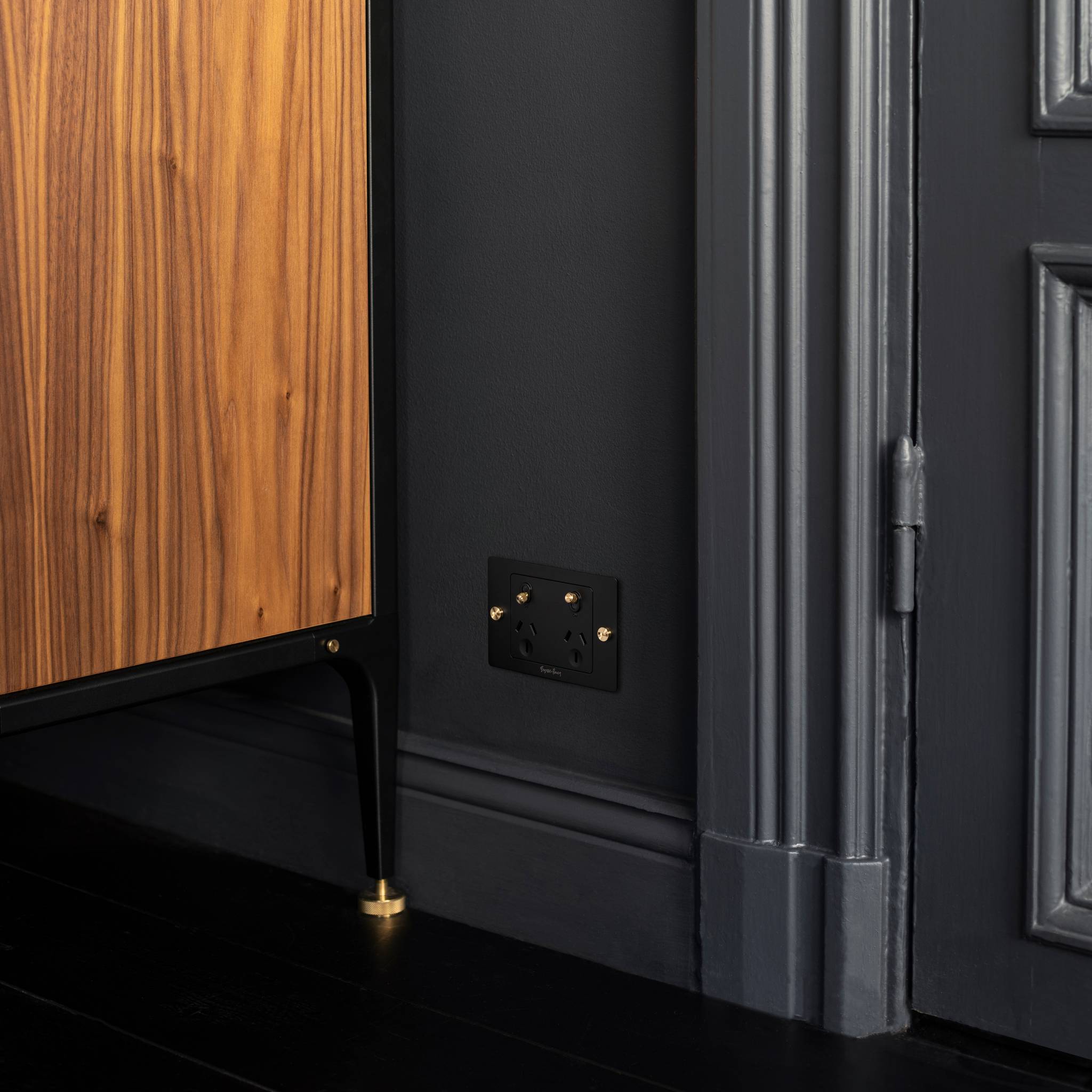 2G GPO SOCKET / WITHOUT LOGO / CROSS