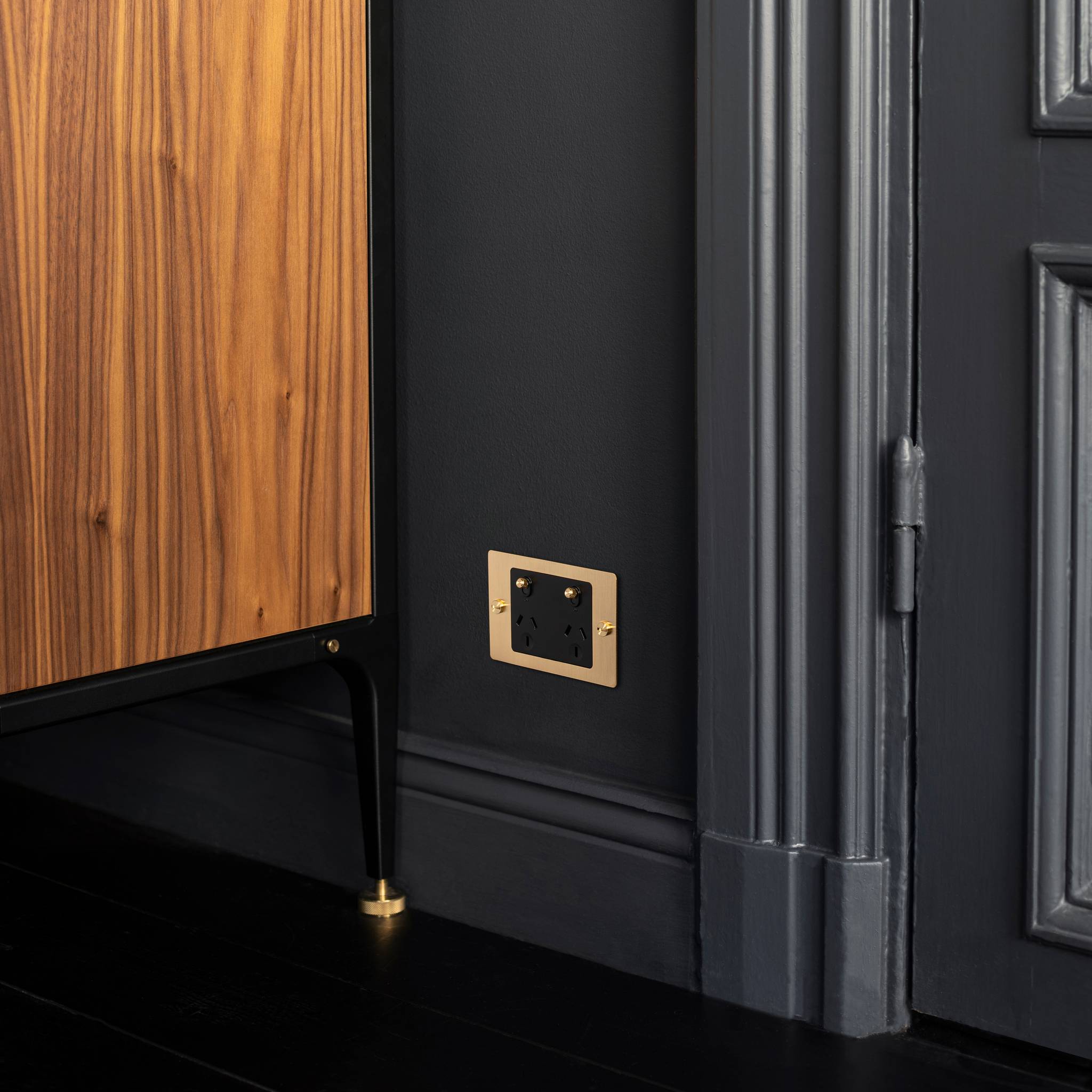 2G GPO SOCKET / WITHOUT LOGO / CROSS