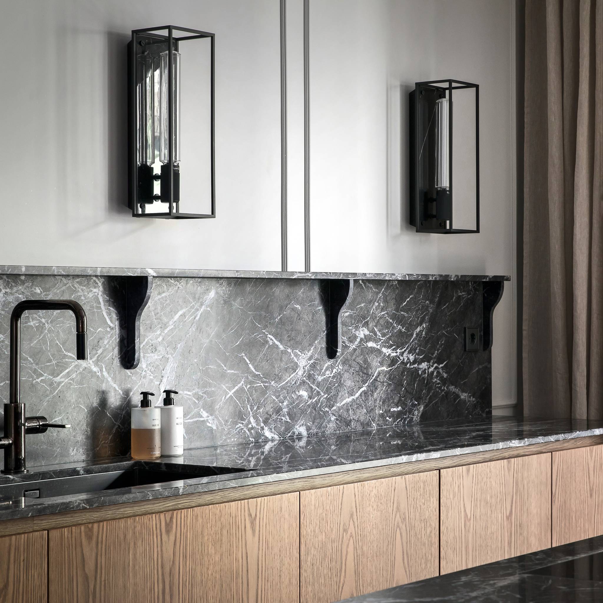 #Finish_BLACK MARBLE