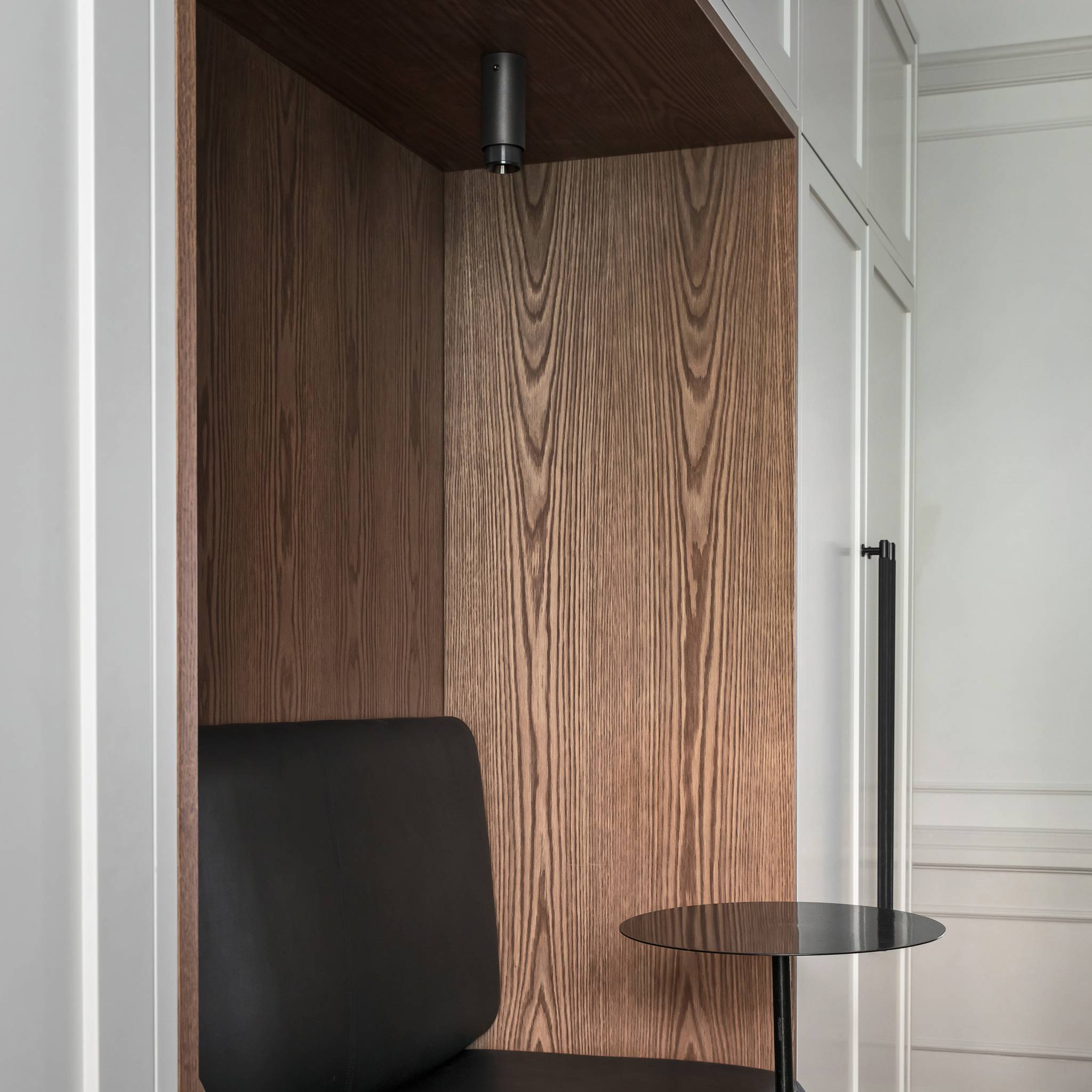 EXHAUST SURFACE / CROSS / GRAPHITE