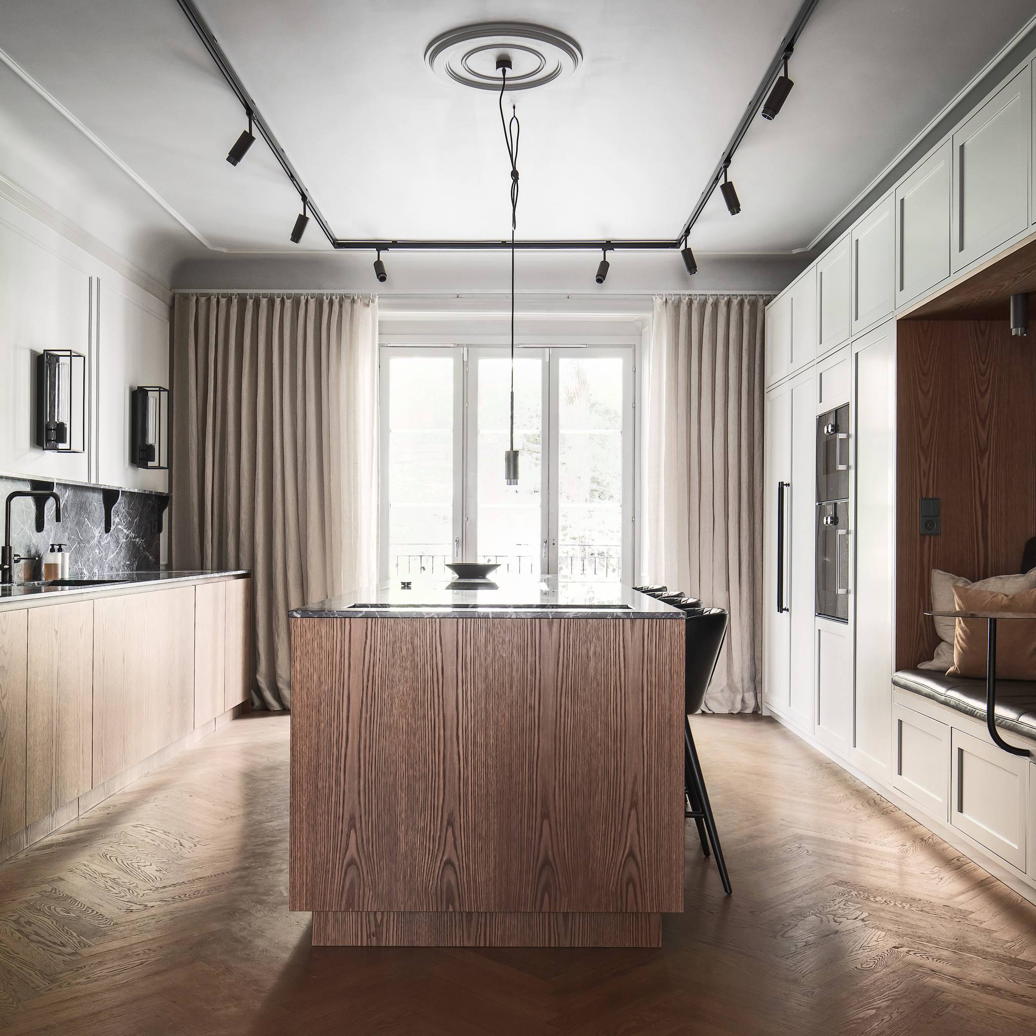 EXHAUST PENDANT / CROSS / GRAPHITE