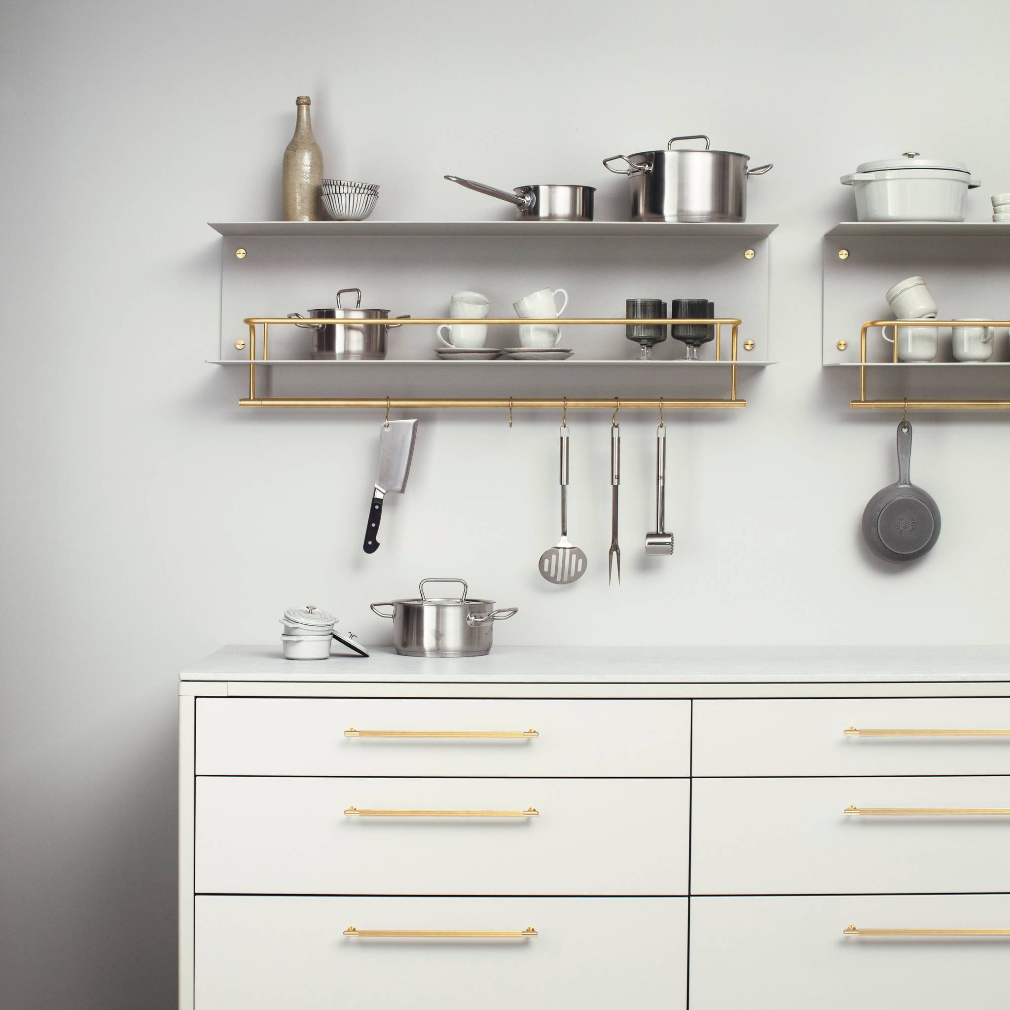 KITCHEN SHELF / HANGER / WITH LOGO / STONE