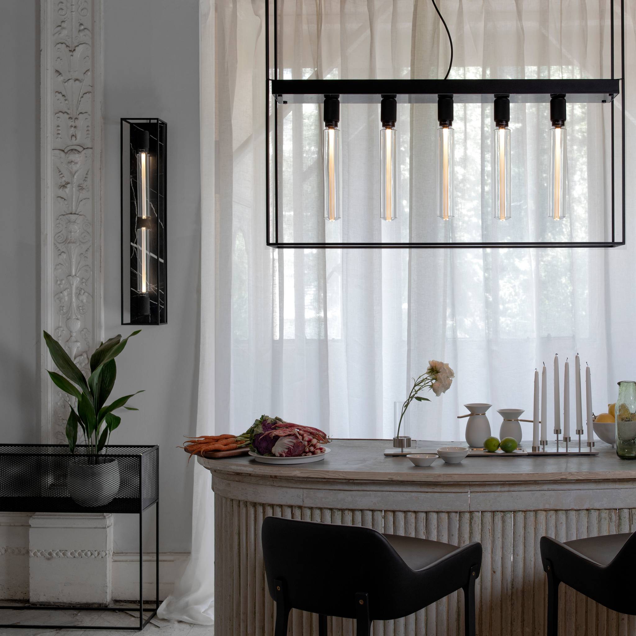 CAGED CEILING / 5.0 / CROSS