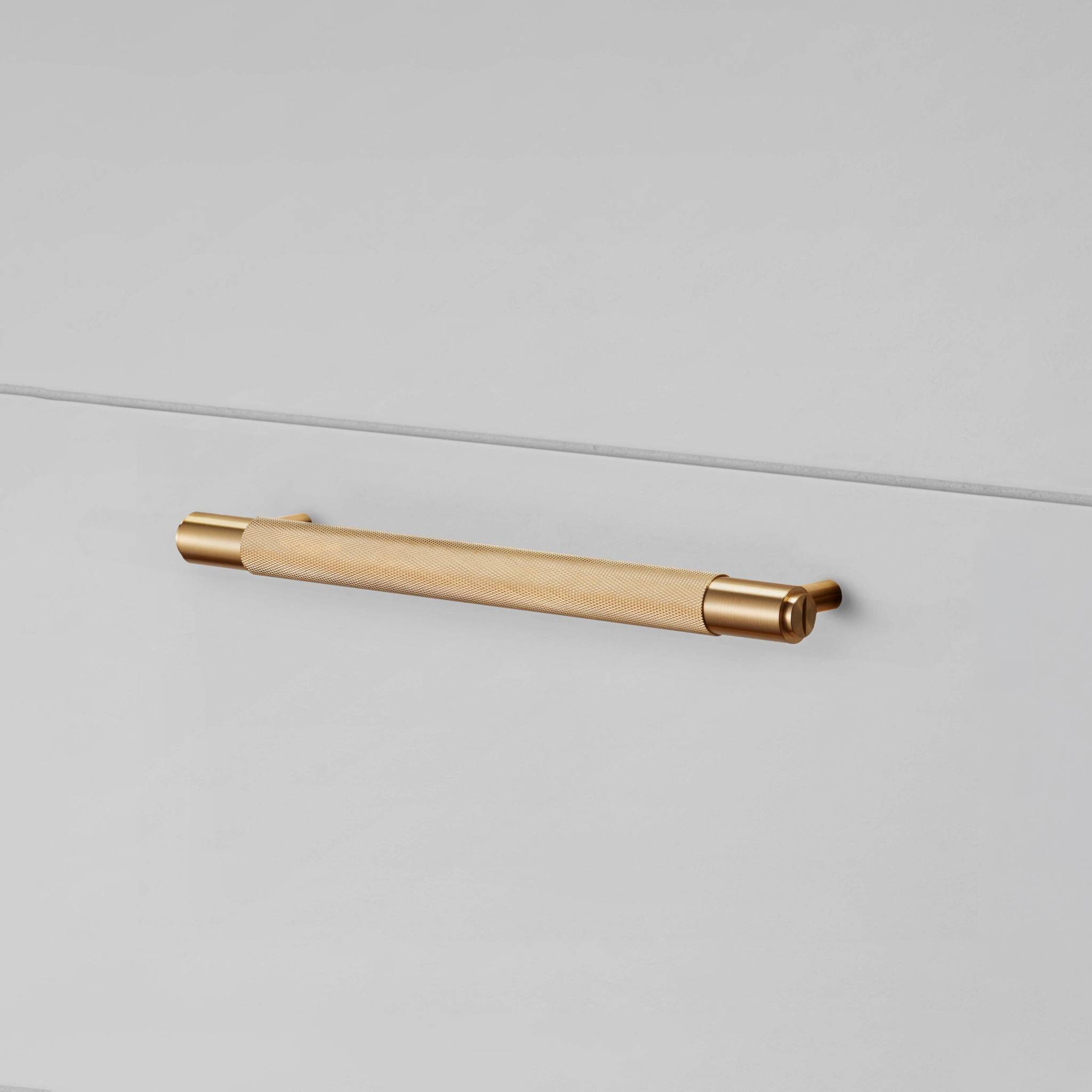 PULL BAR / CROSS
