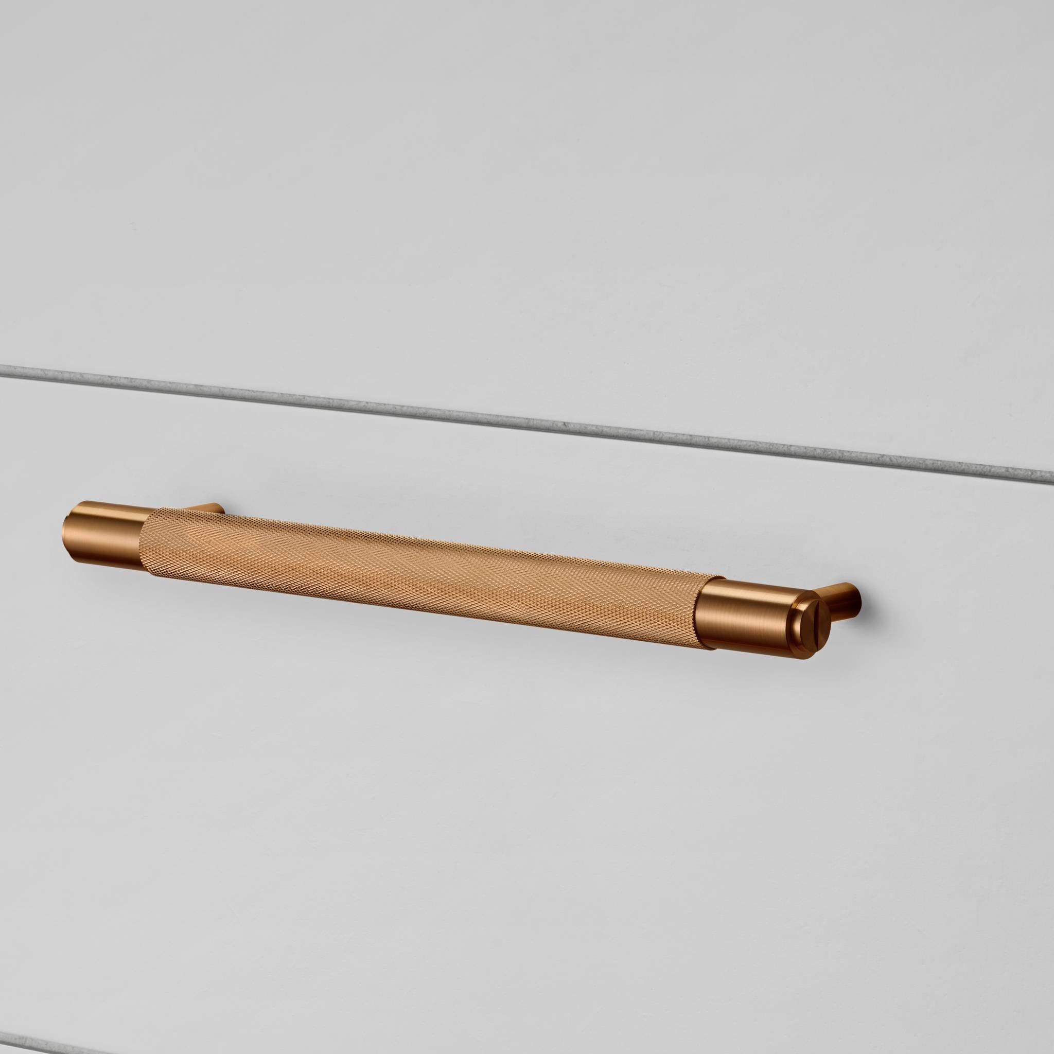 PULL BAR / CROSS
