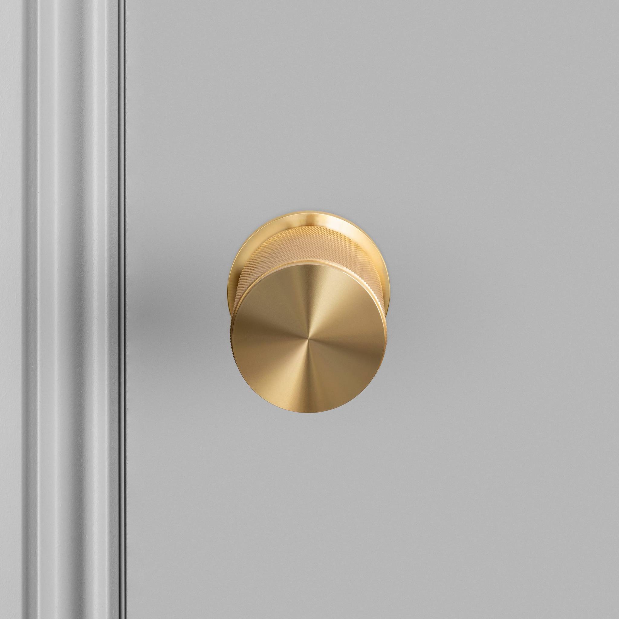 DOOR KNOB SET / CROSS