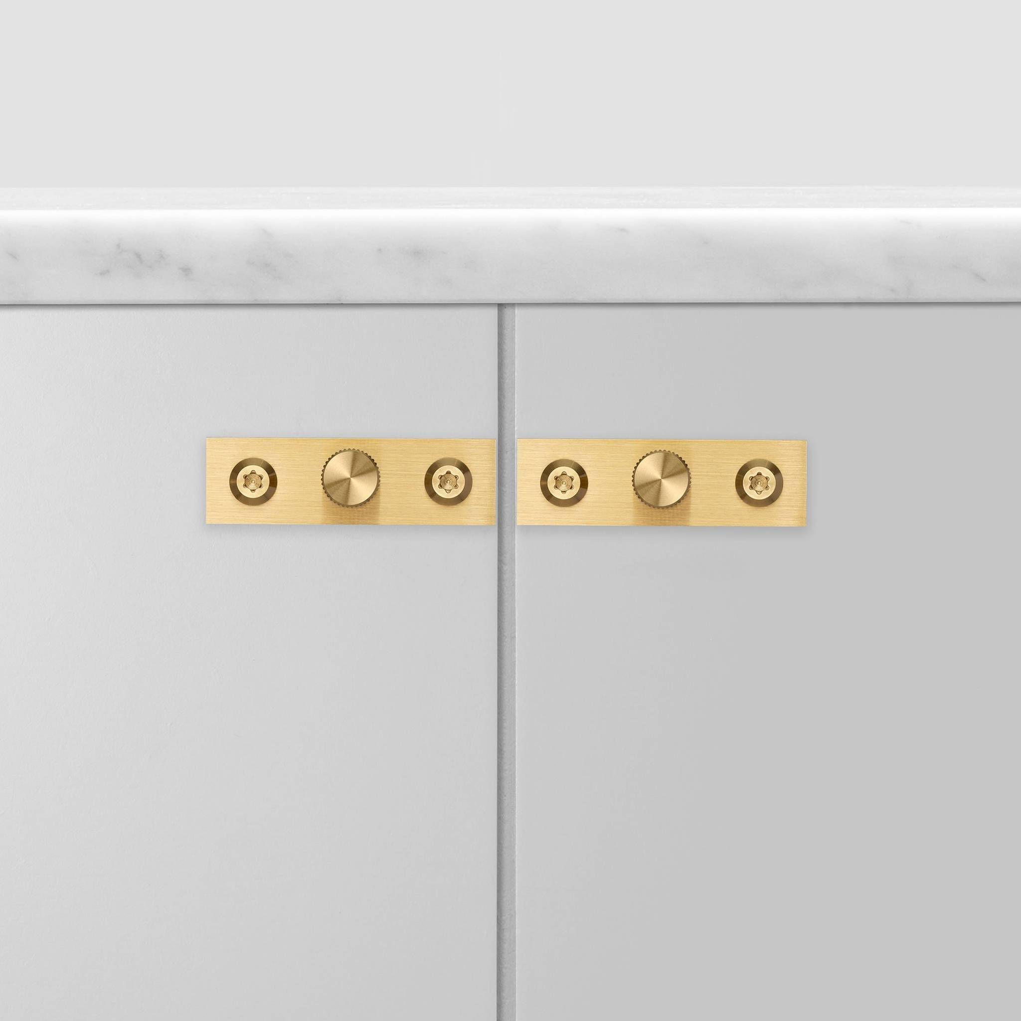 FURNITURE KNOB / PLATE / LINEAR