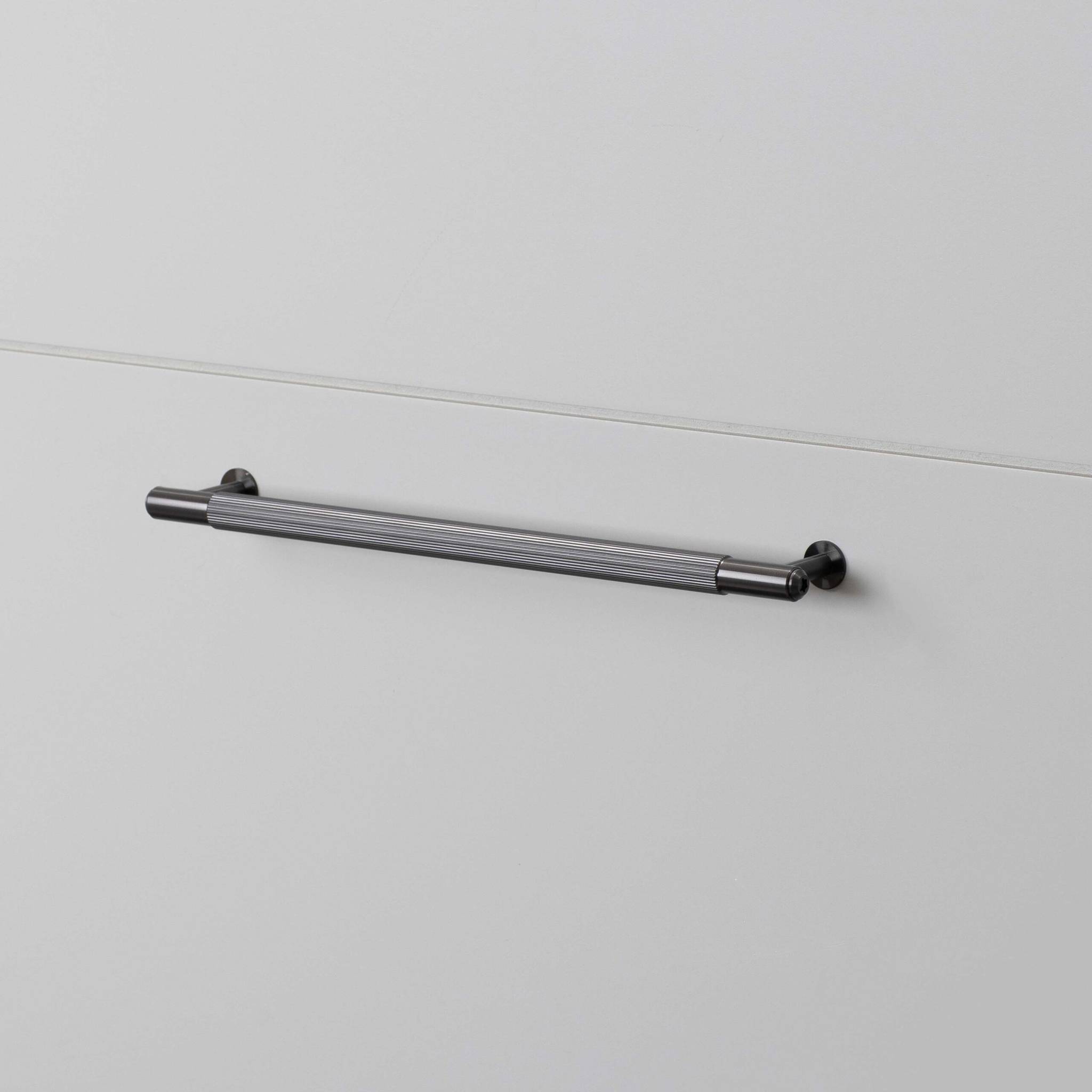 PULL BAR / LINEAR