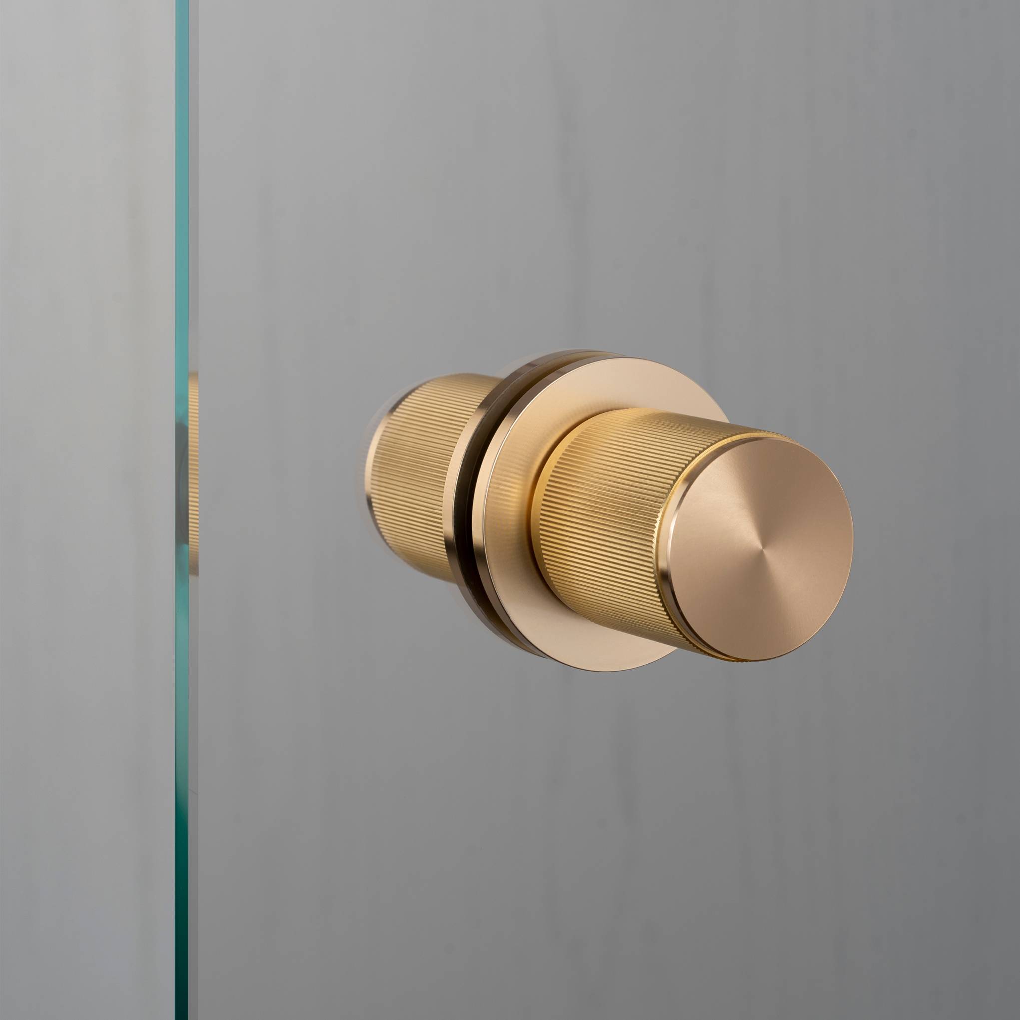 DOOR KNOB / FIXED / DOUBLE-SIDED / LINEAR