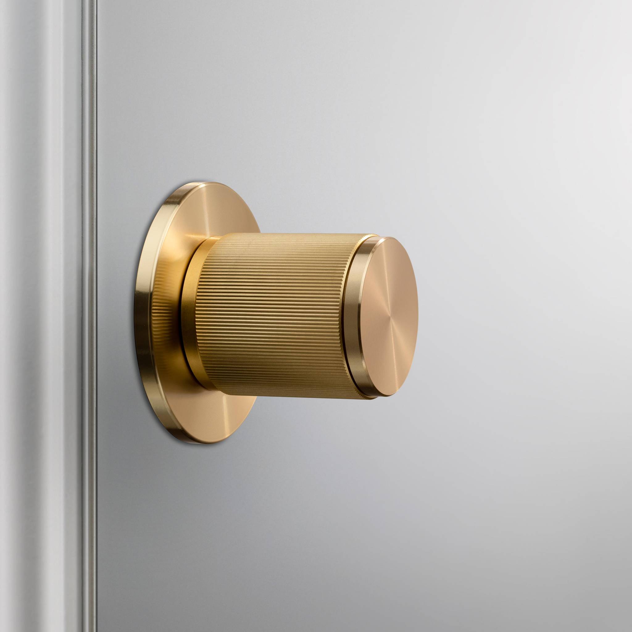 DOOR KNOB / FIXED / DOUBLE-SIDED / LINEAR
