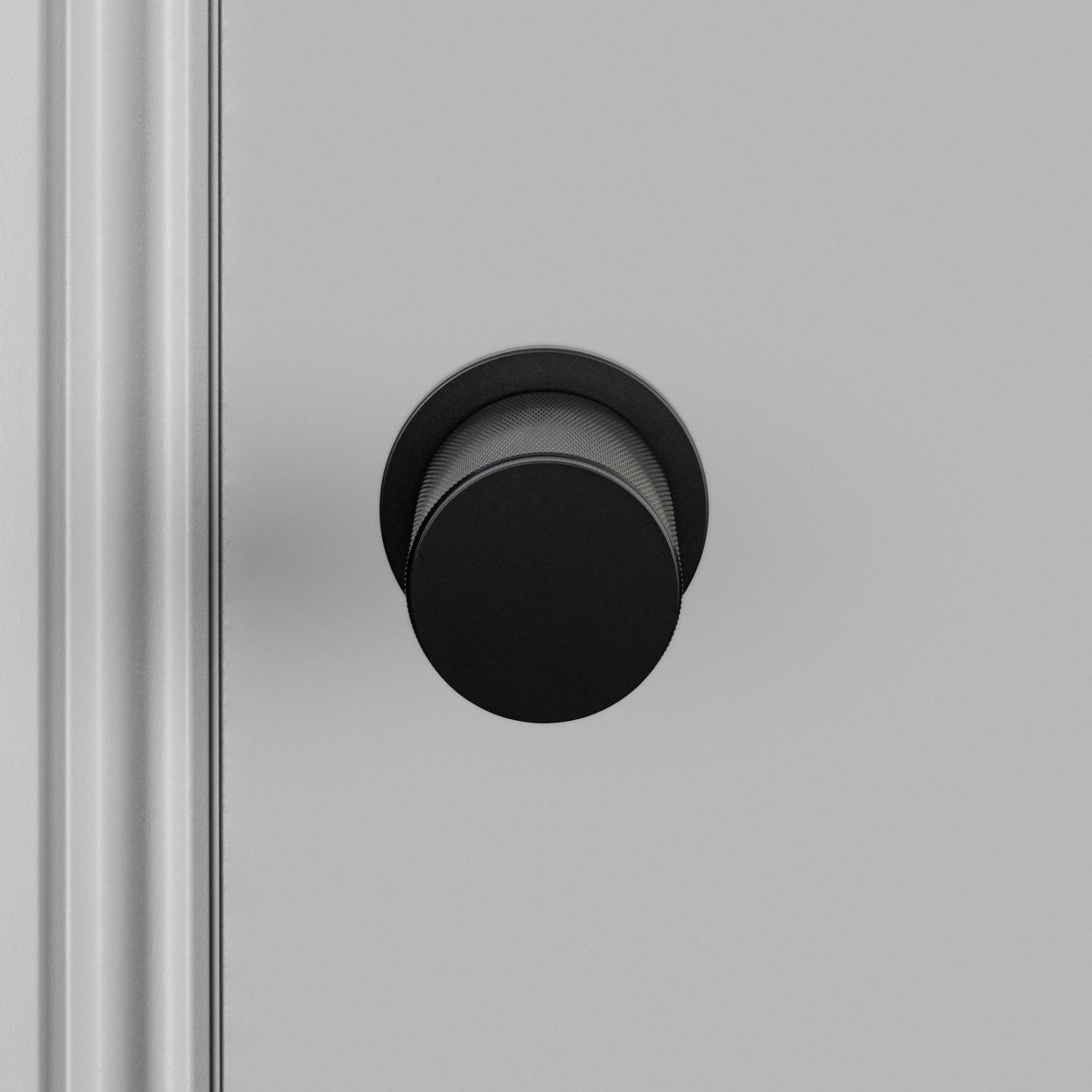 DOOR KNOB / FIXED / DOUBLE-SIDED / CROSS
