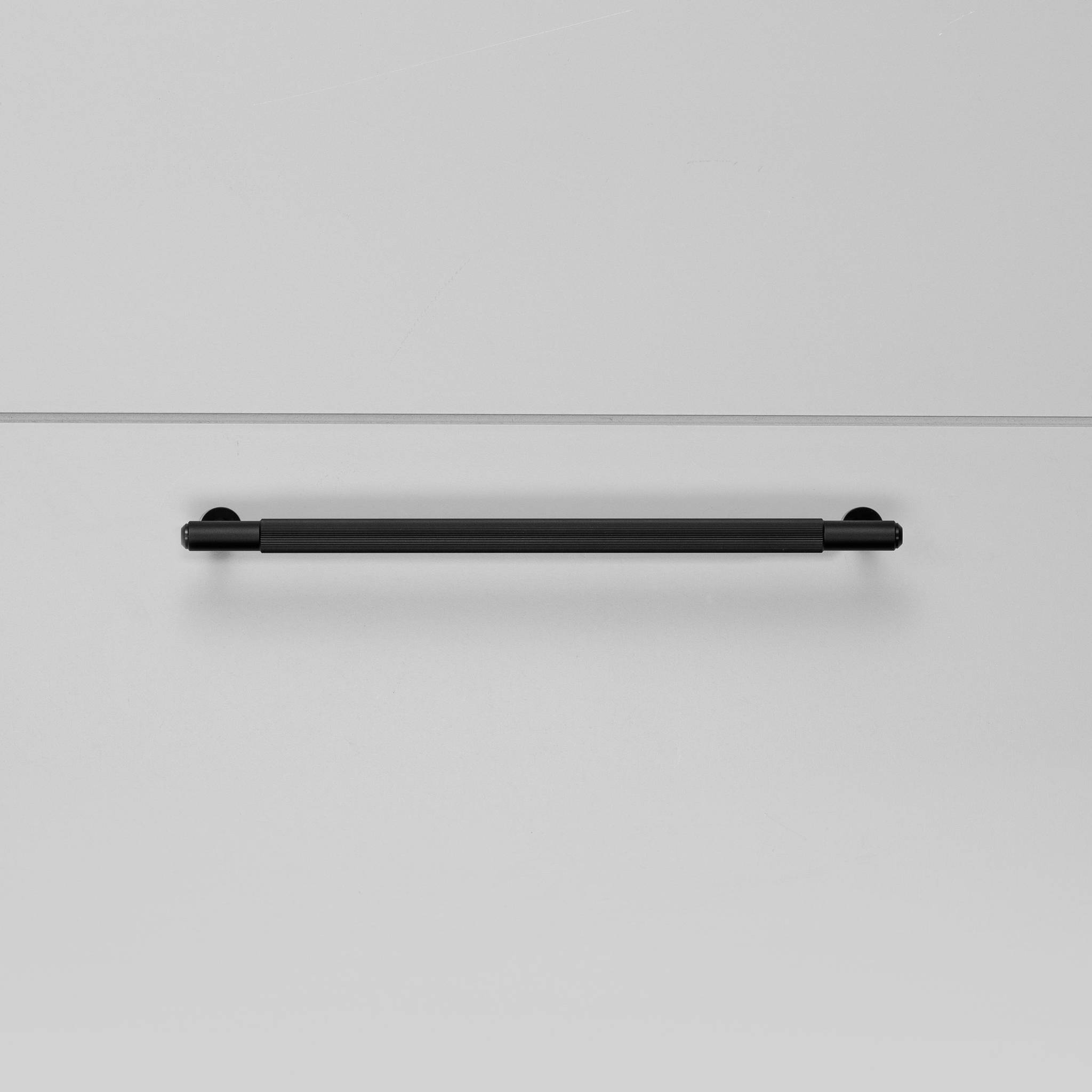 PULL BAR / LINEAR