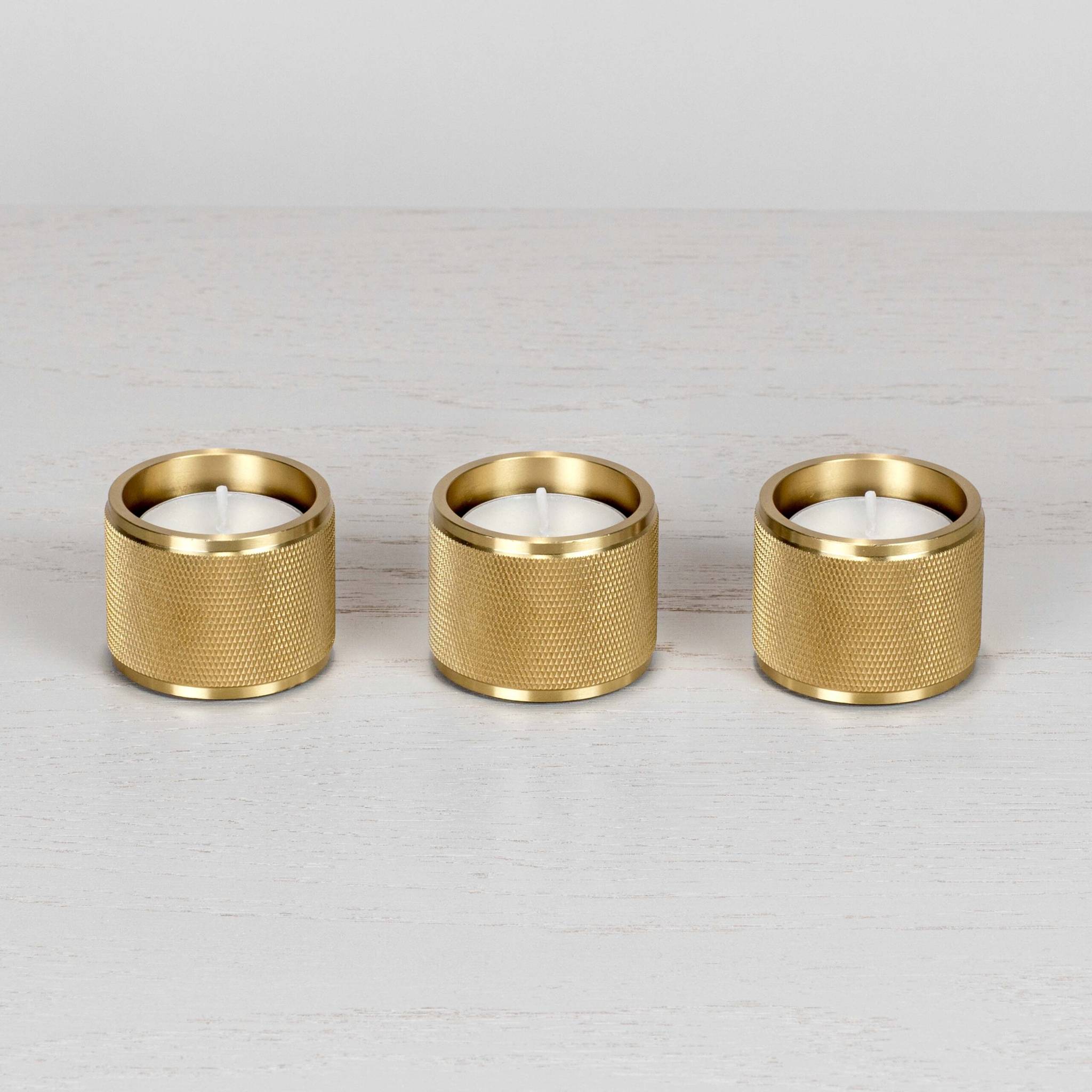 TEALIGHT CANDLE HOLDER / CROSS / SET OF 3