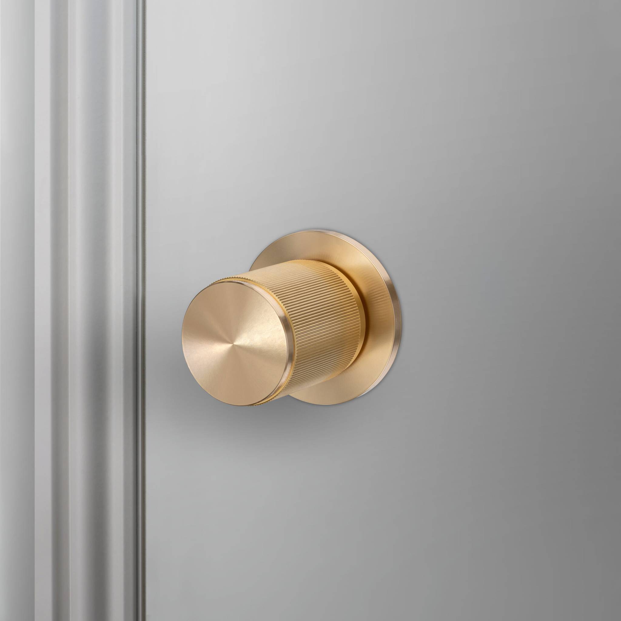 DOOR KNOB SET / LINEAR