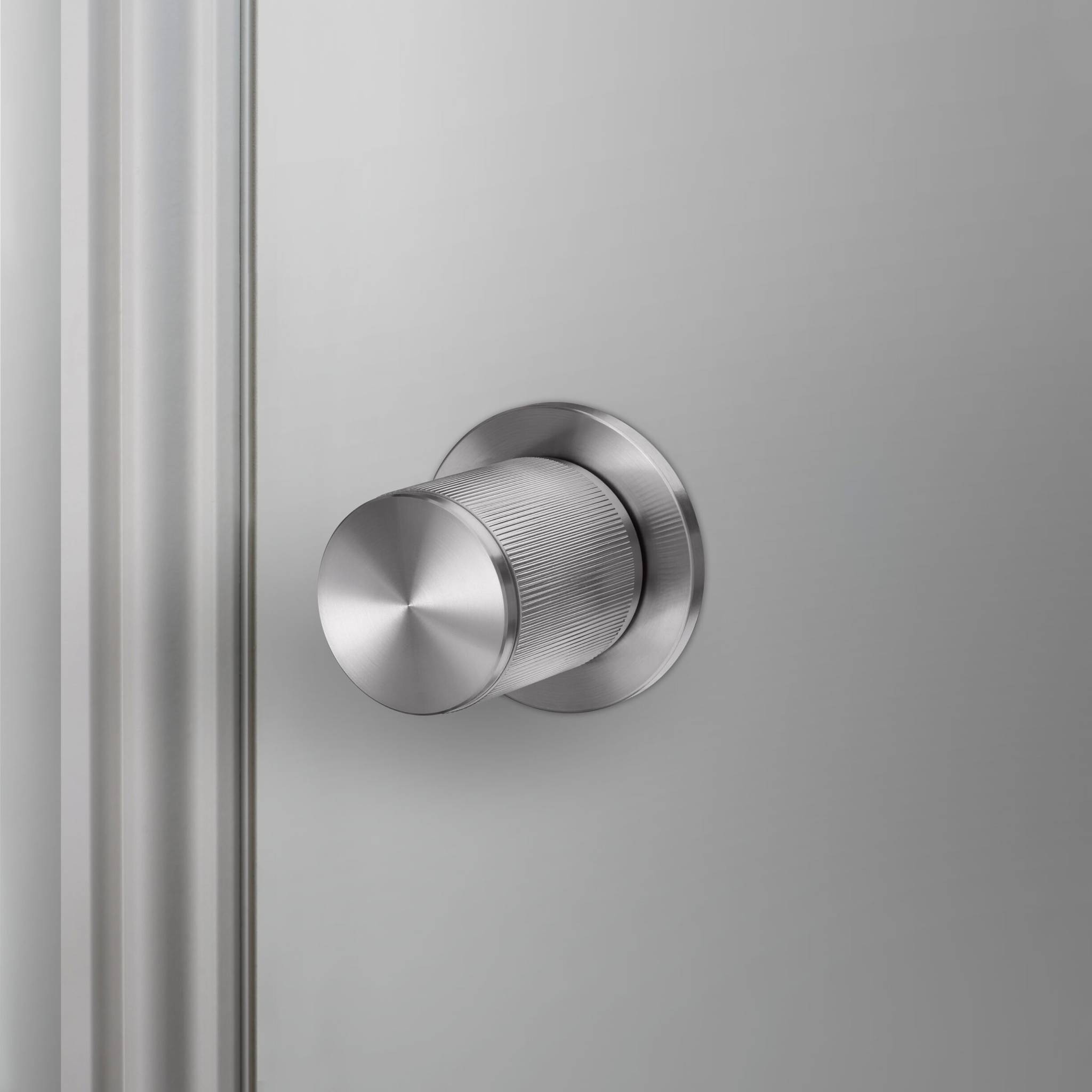 DOOR KNOB SET / LINEAR