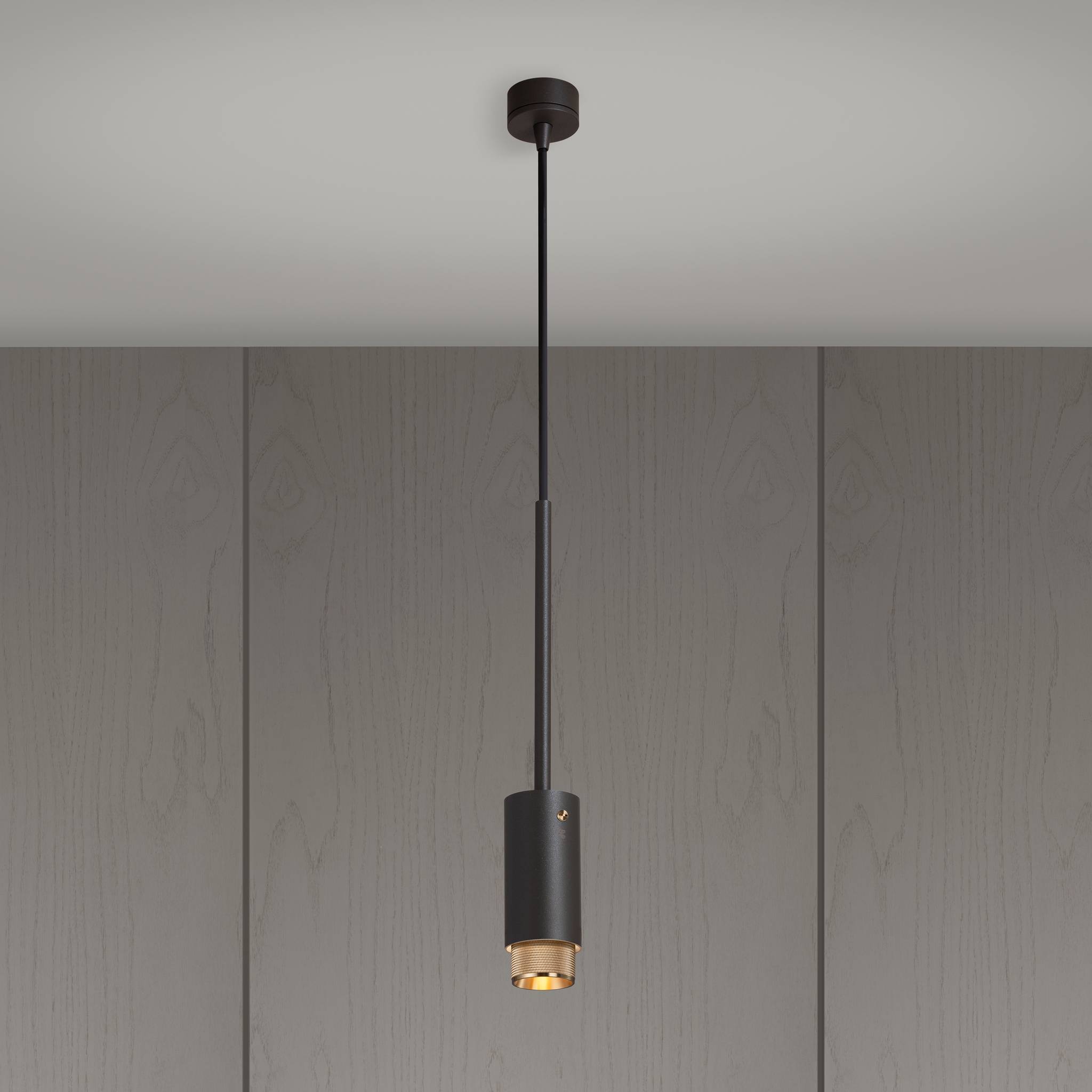 EXHAUST PENDANT / CROSS / GRAPHITE