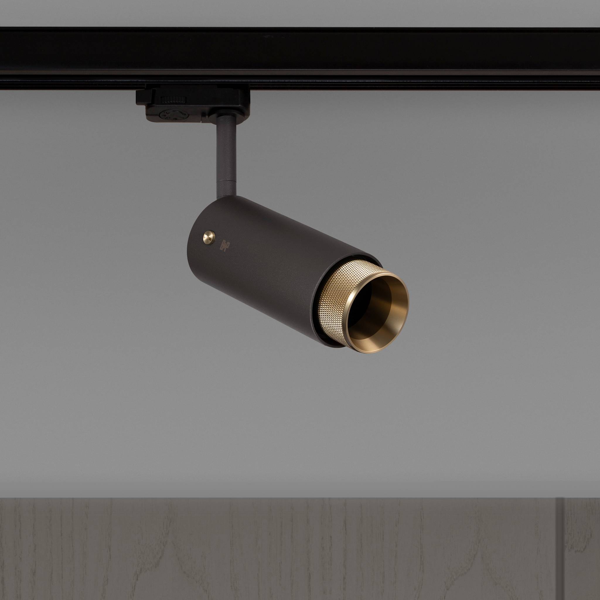 EXHAUST TRACK / CROSS / GRAPHITE