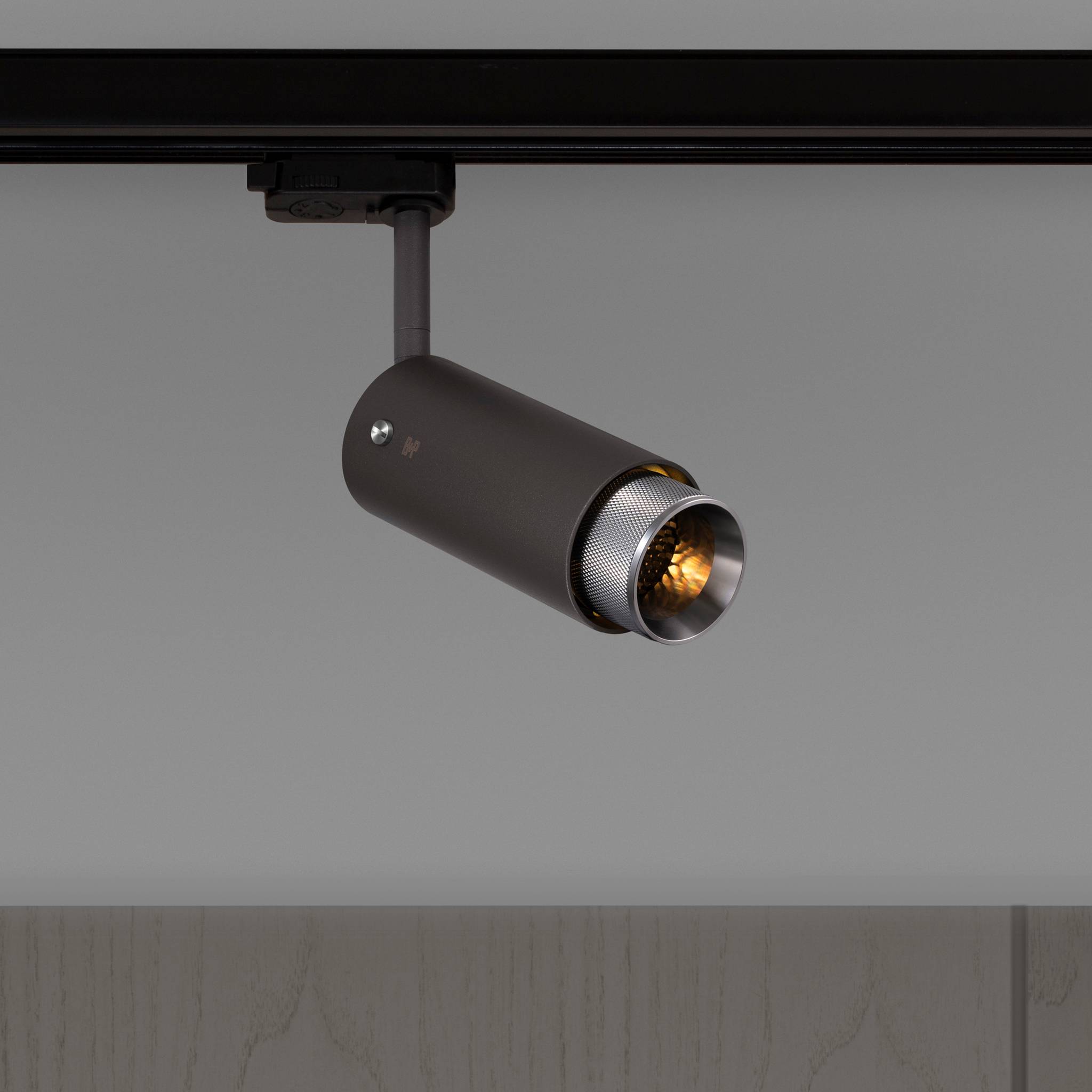 EXHAUST TRACK / CROSS / GRAPHITE