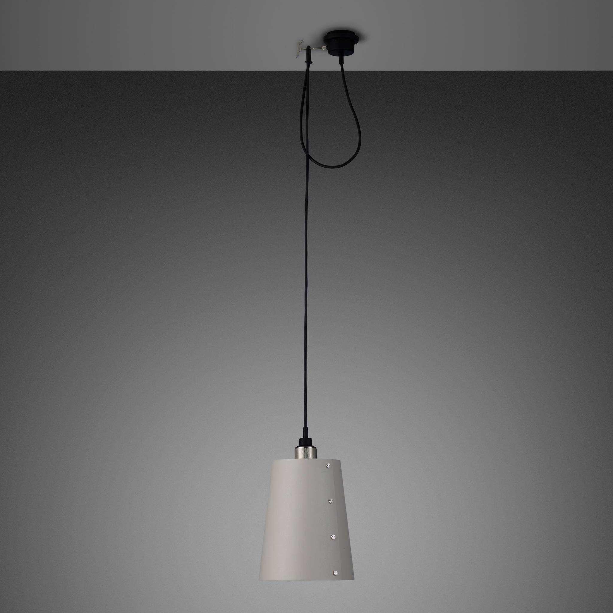 HOOKED 1.0 / LARGE / CROSS / STONE