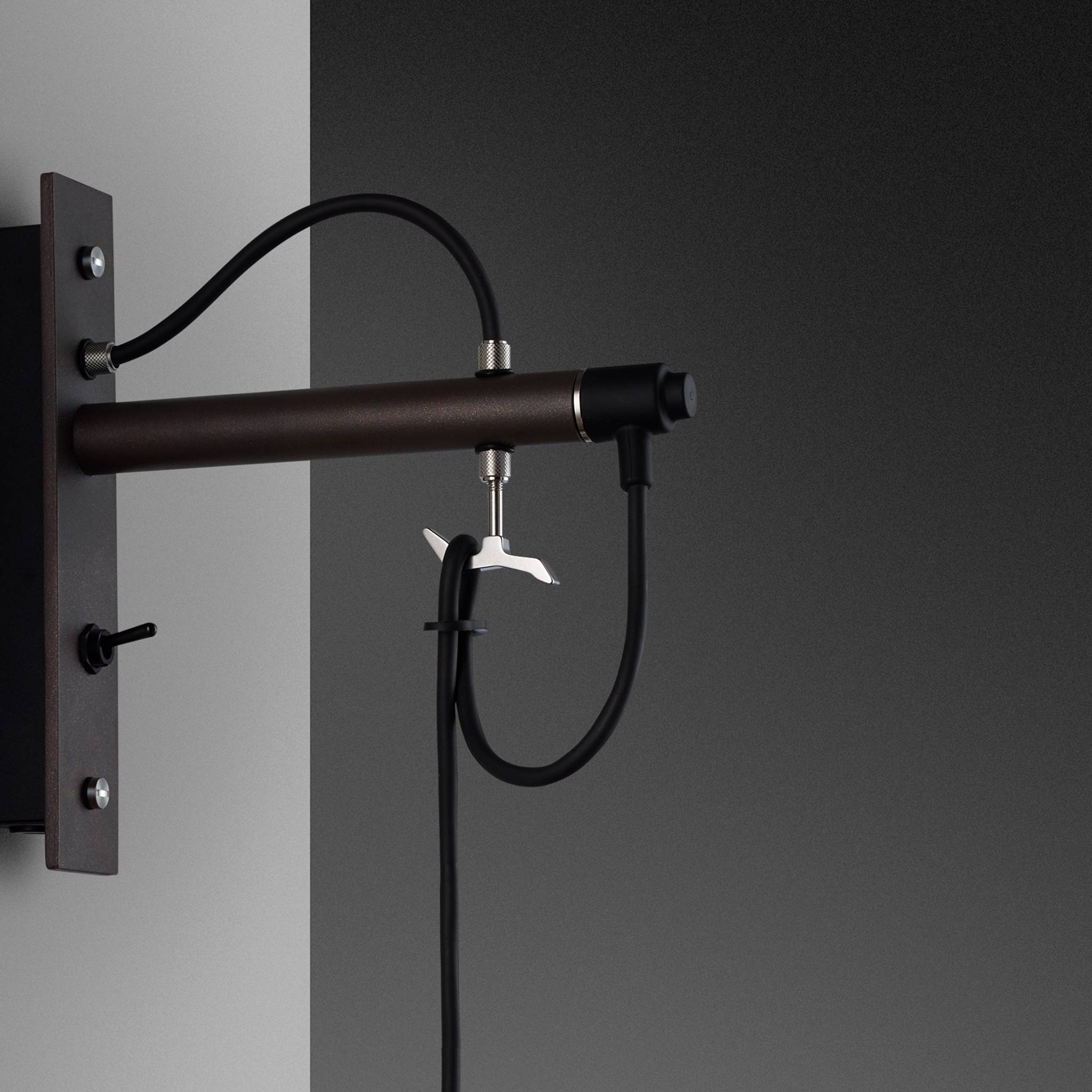 HOOKED WALL / CROSS / NUDE / GRAPHITE