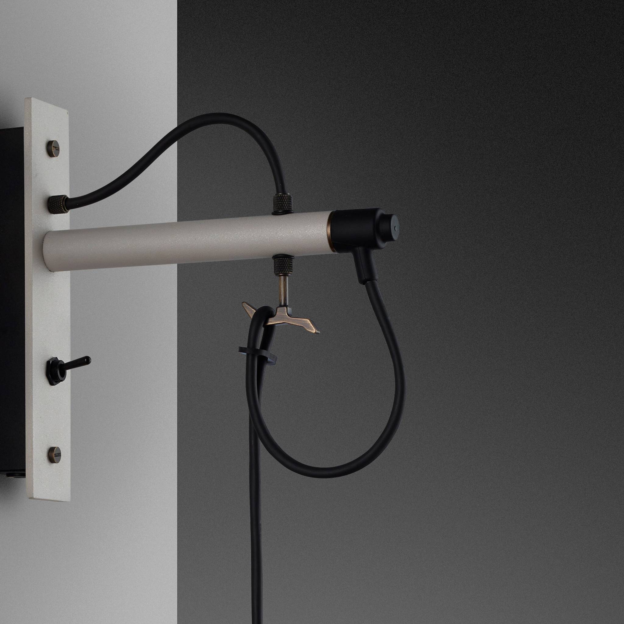 HOOKED WALL / CROSS / SMALL / STONE
