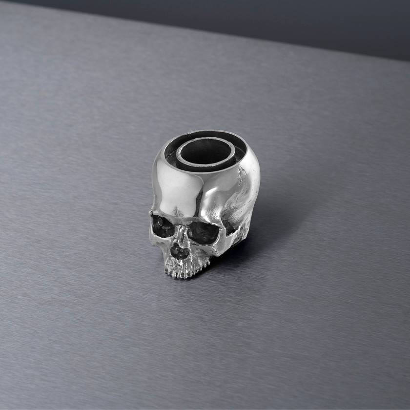 SKULL CANDLE HOLDER / TRAVIS BARKER