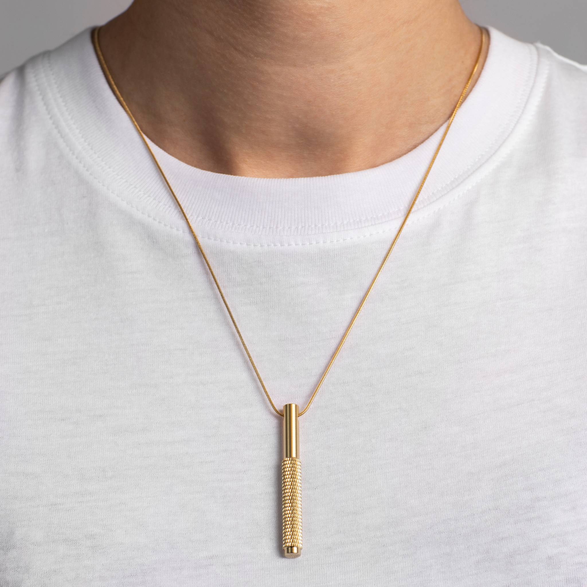 NECKLACE / VERTICAL