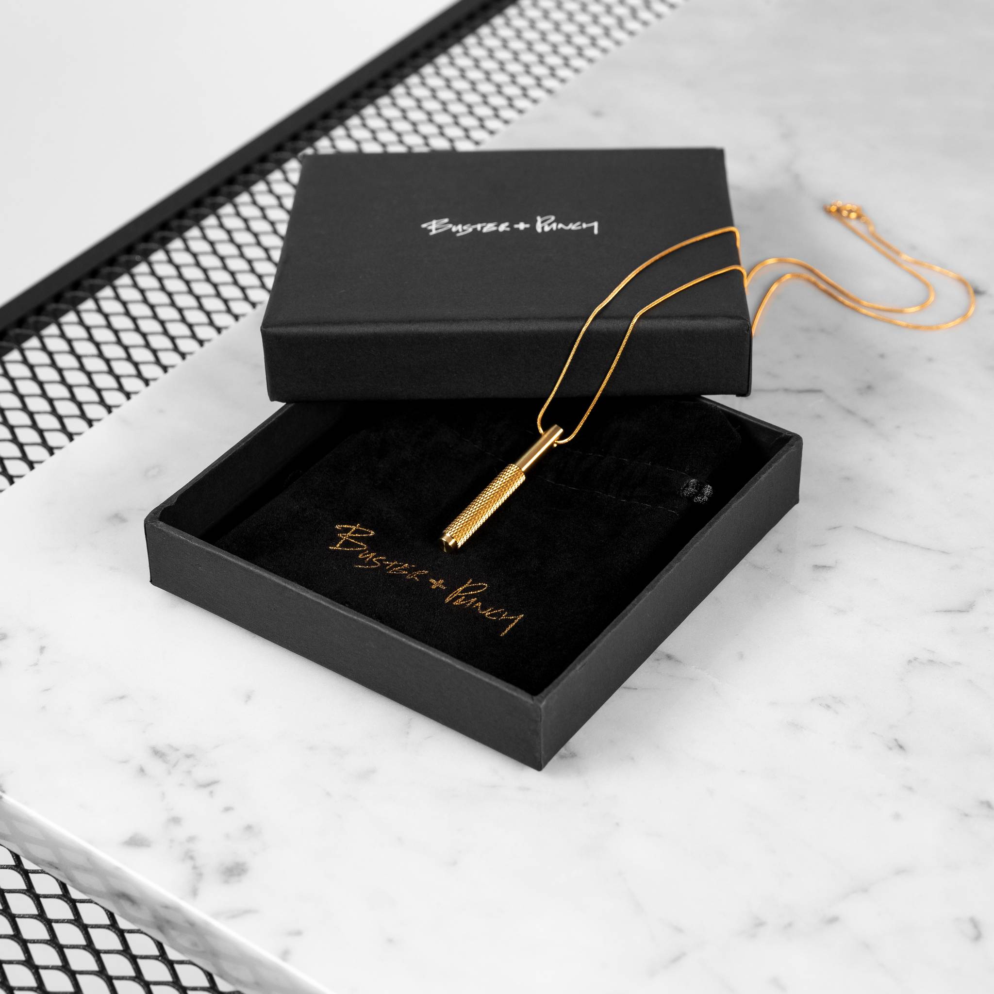 NECKLACE / VERTICAL
