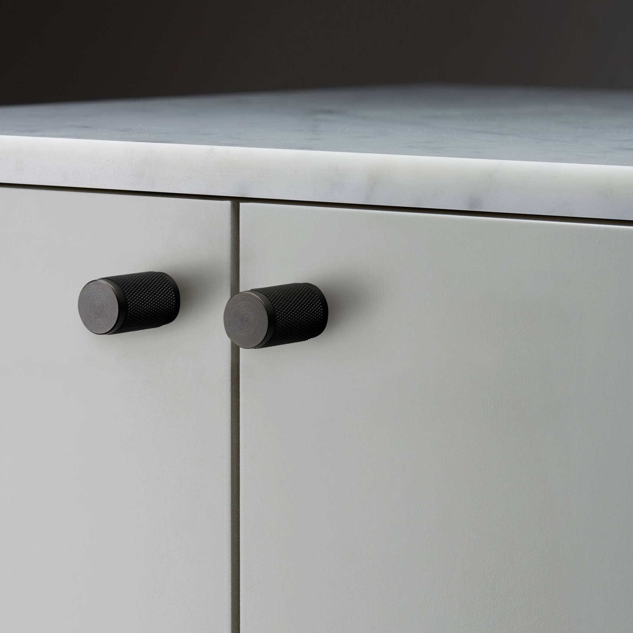 FURNITURE KNOB / CROSS