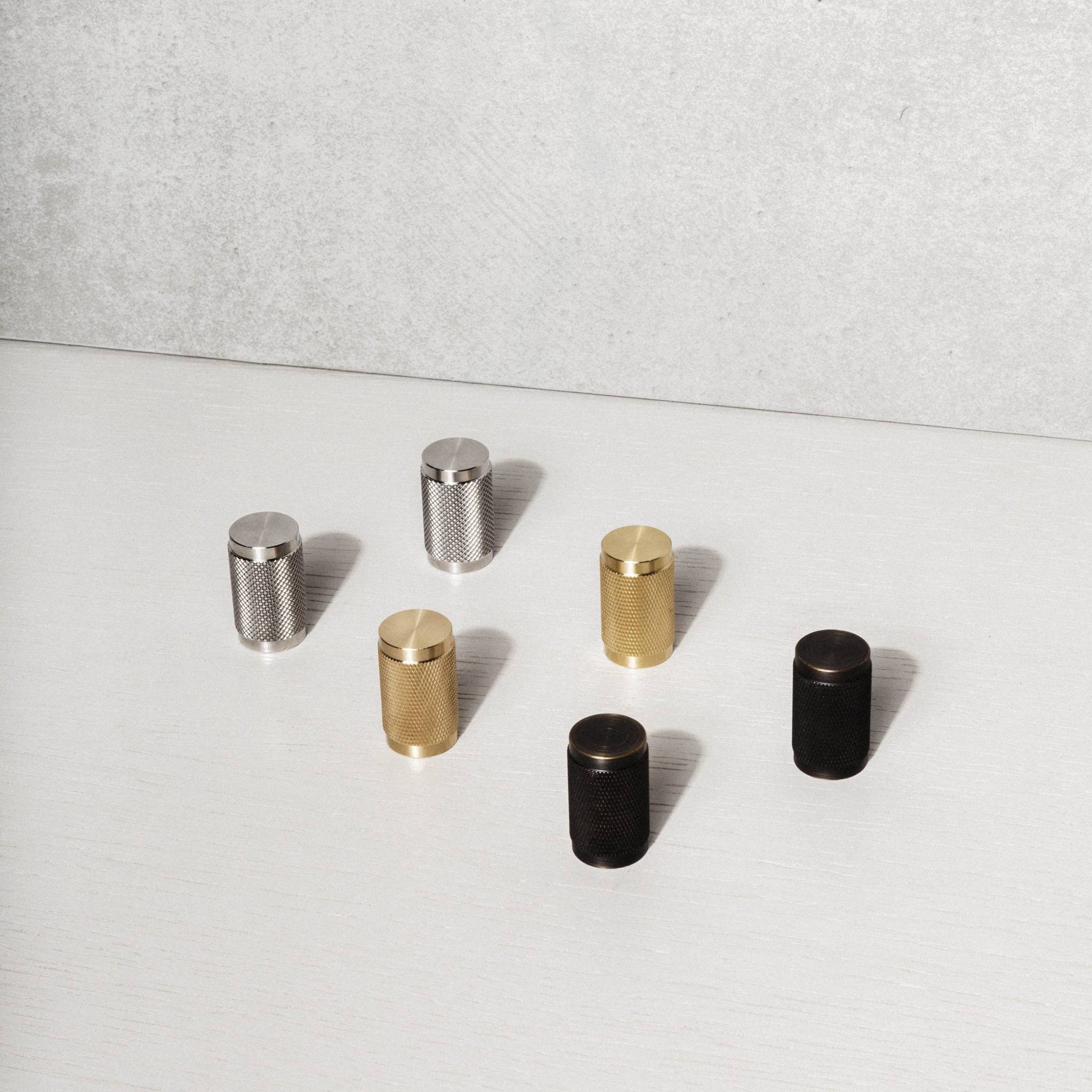 FURNITURE KNOB / CROSS